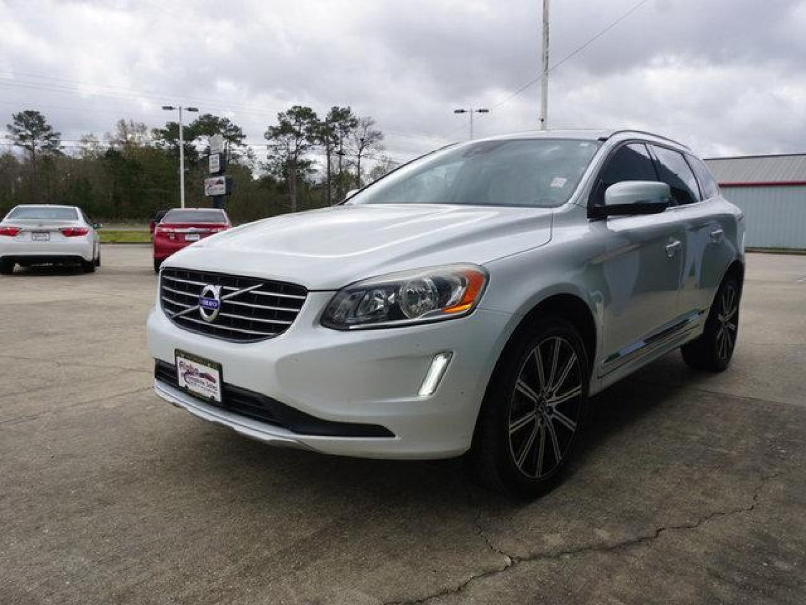 2014 White Volvo XC60 (YV4902DZ8E2) with an 3.0L 6 Cyl engine, Automatic transmission, located at 6904 Johnston St., Lafayette, LA, 70503, (337) 988-1960, 30.143589, -92.100601 - Prices are subject to change as improvements done by the service dept. Prices are for Cash sales only, Plus TTL. This Vehicle is Serviced well and Warranties Available too. Easy Financing. Drives Great and everything works. Price subject to change as improvements done by the service dept. Easy CR - Photo #5