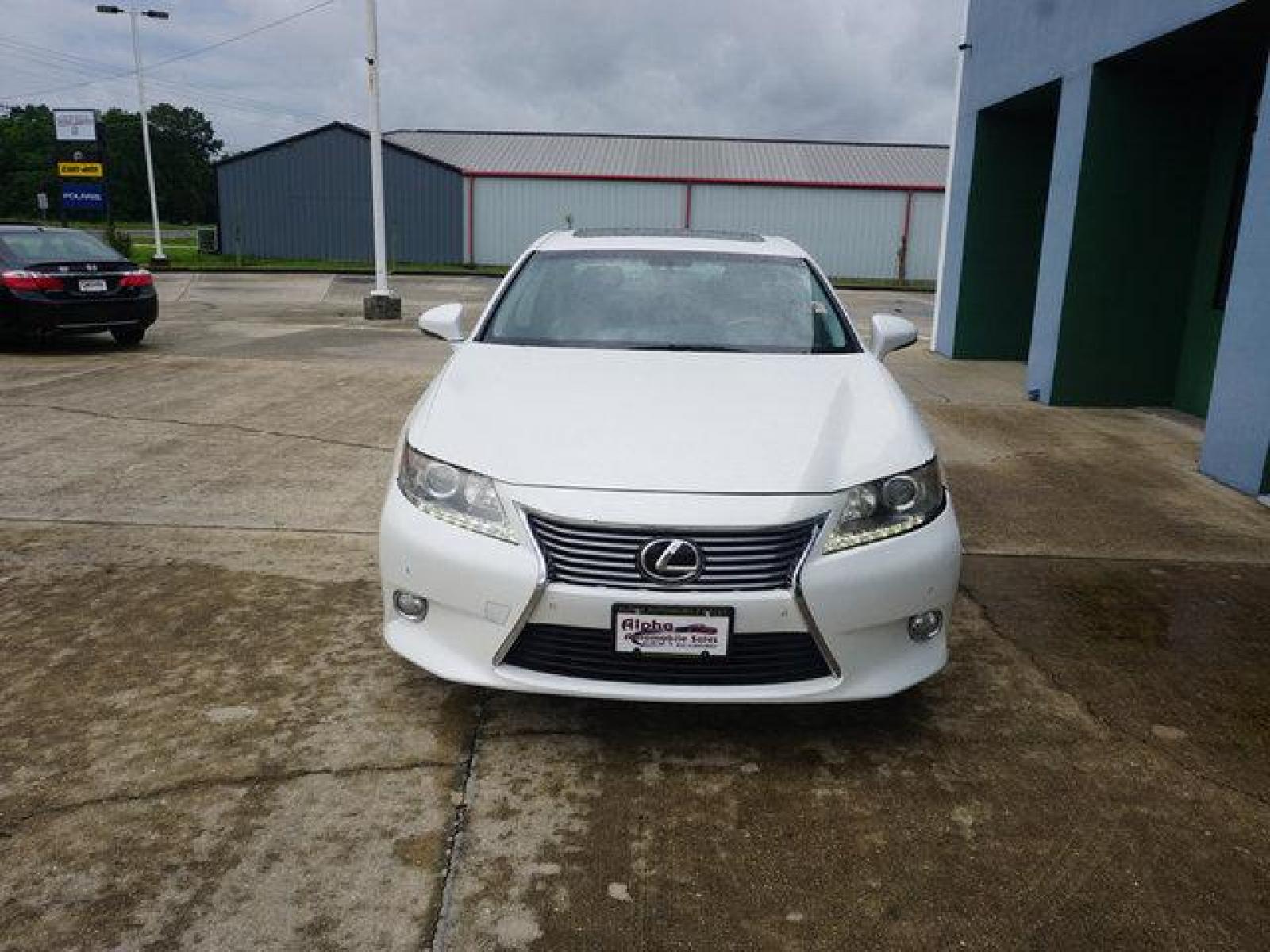 2013 White Lexus ES350 (JTHBK1GG9D2) with an 3.5L V6 engine, Automatic transmission, located at 6904 Johnston St., Lafayette, LA, 70503, (337) 988-1960, 30.143589, -92.100601 - Prices are subject to change as improvements done by the service dept. Prices are for Cash sales only, Plus TTL. This Vehicle is Serviced well and Warranties Available too. Easy Financing. Drives Great and everything works. Price subject to change as improvements done by the service dept. Easy CR - Photo #2