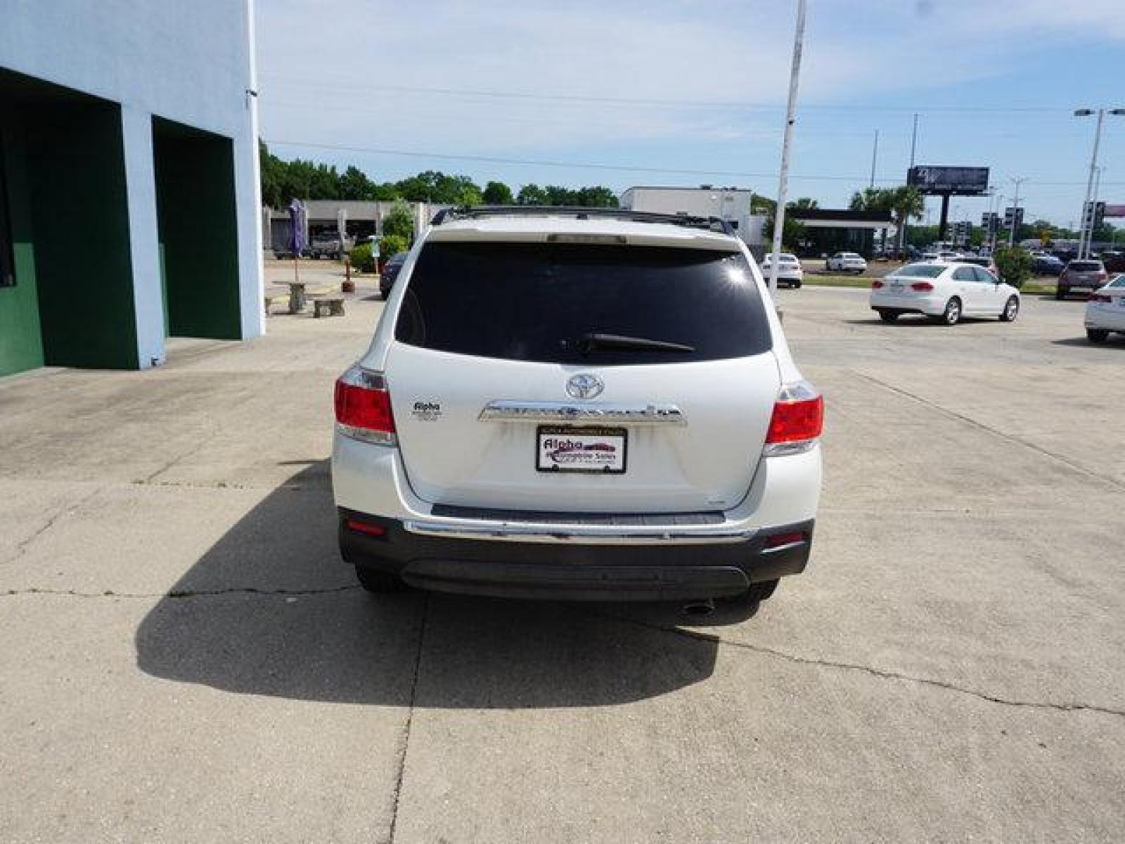 2012 White Toyota Highlander (5TDYK3EH8CS) with an 3.5L V6 engine, Automatic transmission, located at 6904 Johnston St., Lafayette, LA, 70503, (337) 988-1960, 30.143589, -92.100601 - Nice ride with a third 3rd row seating Prices are subject to change as improvements done by the service dept. Prices are for Cash sales only, Plus TTL. This Vehicle is Serviced well and Warranties Available too. Easy Financing. Drives Great and everything works. Price subject to change as improv - Photo #9