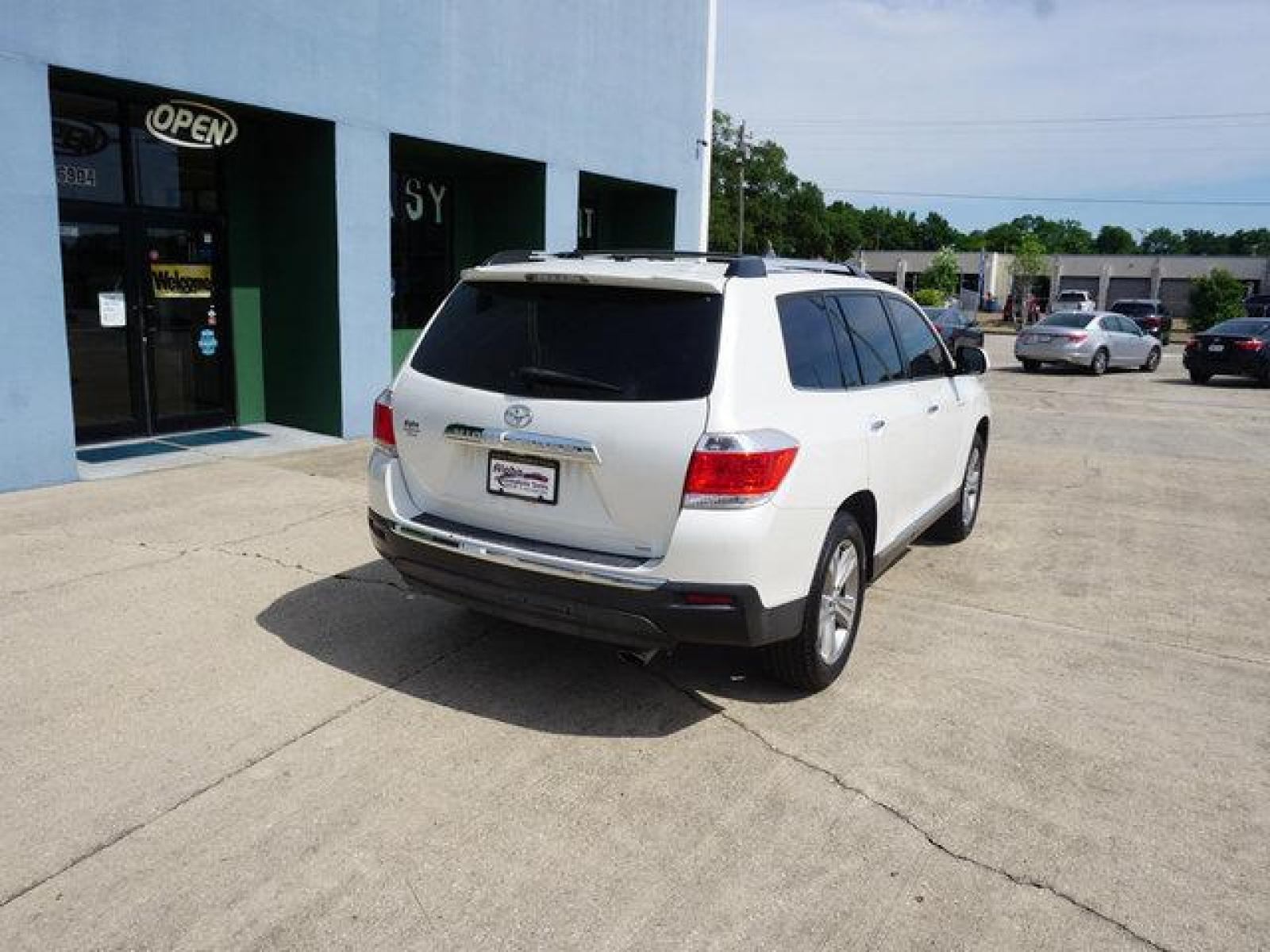 2012 White Toyota Highlander (5TDYK3EH8CS) with an 3.5L V6 engine, Automatic transmission, located at 6904 Johnston St., Lafayette, LA, 70503, (337) 988-1960, 30.143589, -92.100601 - Nice ride with a third 3rd row seating Prices are subject to change as improvements done by the service dept. Prices are for Cash sales only, Plus TTL. This Vehicle is Serviced well and Warranties Available too. Easy Financing. Drives Great and everything works. Price subject to change as improv - Photo #11