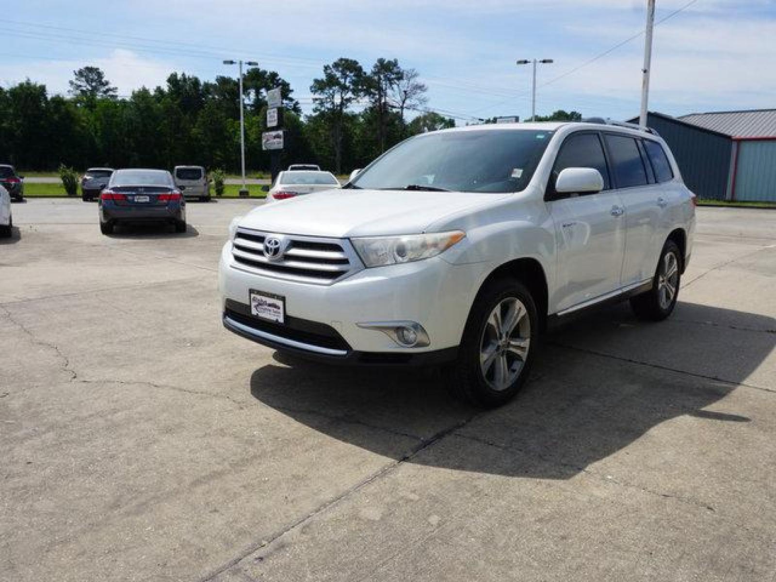 2012 White Toyota Highlander (5TDYK3EH8CS) with an 3.5L V6 engine, Automatic transmission, located at 6904 Johnston St., Lafayette, LA, 70503, (337) 988-1960, 30.143589, -92.100601 - Nice ride with a third 3rd row seating Prices are subject to change as improvements done by the service dept. Prices are for Cash sales only, Plus TTL. This Vehicle is Serviced well and Warranties Available too. Easy Financing. Drives Great and everything works. Price subject to change as improv - Photo #5