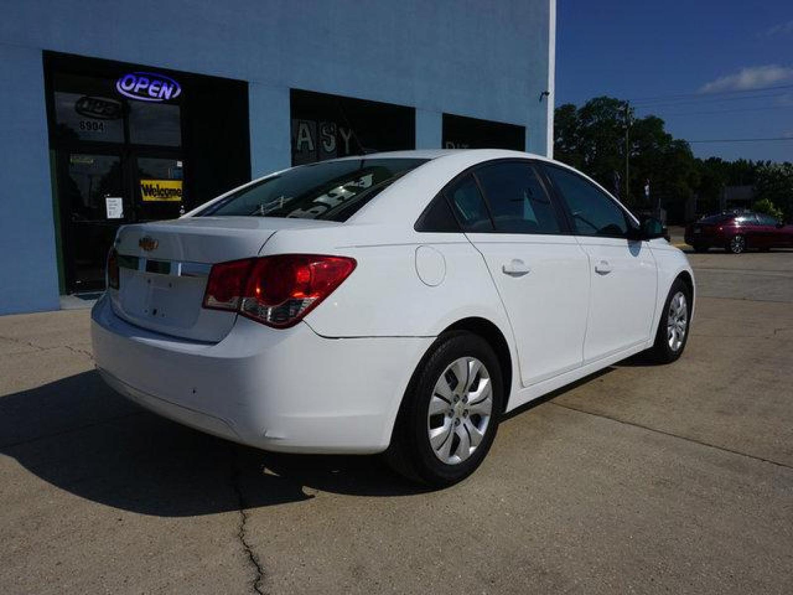 2013 White Chevrolet Cruze (1G1PB5SH7D7) with an 1.8L 4Cyl engine, Manual transmission, located at 6904 Johnston St., Lafayette, LA, 70503, (337) 988-1960, 30.143589, -92.100601 - Prices are subject to change as improvements done by the service dept. Prices are for Cash sales only, Plus TTL. This Vehicle is Serviced well and Warranties Available too. Easy Financing. Drives Great and everything works. Price subject to change as improvements done by the service dept. Easy CR - Photo #7