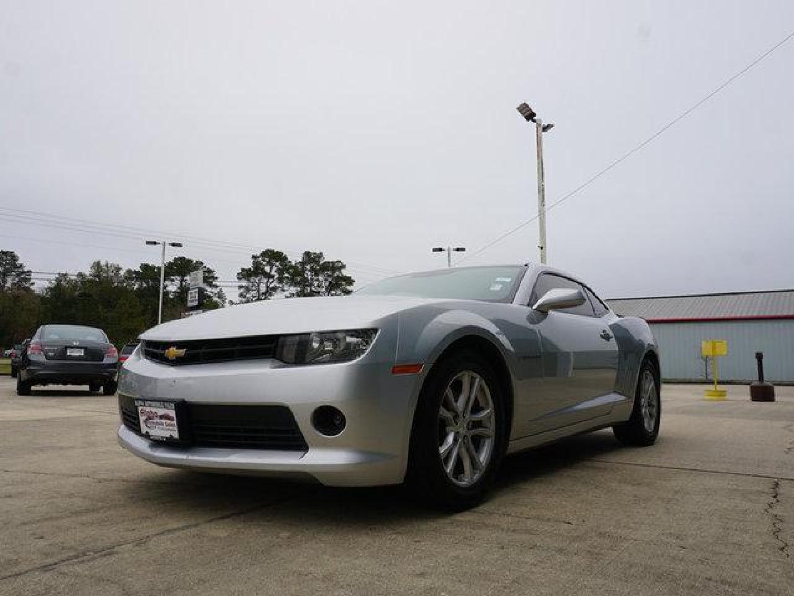 2015 Silver Chevrolet Camaro (2G1FB1E34F9) with an 3.6L V6 engine, 6 Spd Automatic transmission, located at 6904 Johnston St., Lafayette, LA, 70503, (337) 988-1960, 30.143589, -92.100601 - Prices are subject to change as improvements done by the service dept. Prices are for Cash sales only, Plus TTL. This Vehicle is Serviced well and Warranties Available too. Easy Financing. Drives Great and everything works. Price subject to change as improvements done by the service dept. Easy CR - Photo #5