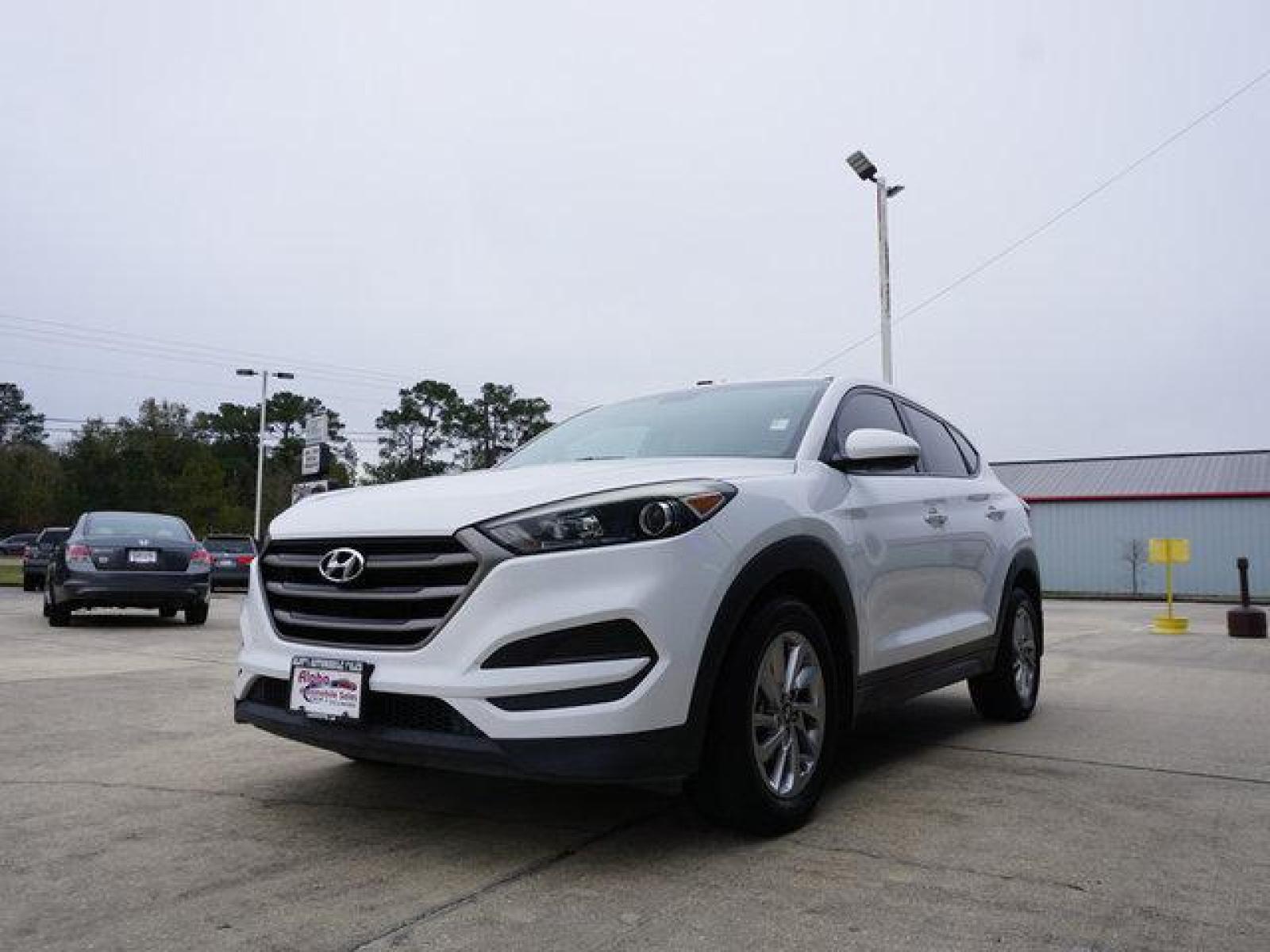 2016 White Hyundai Tucson (KM8J23A4XGU) with an 2.0L 4Cyl engine, Automatic transmission, located at 6904 Johnston St., Lafayette, LA, 70503, (337) 988-1960, 30.143589, -92.100601 - Prices are subject to change as improvements done by the service dept. Prices are for Cash sales only, Plus TTL. This Vehicle is Serviced well and Warranties Available too. Easy Financing. Drives Great and everything works. Price subject to change as improvements done by the service dept. Easy CR - Photo #5