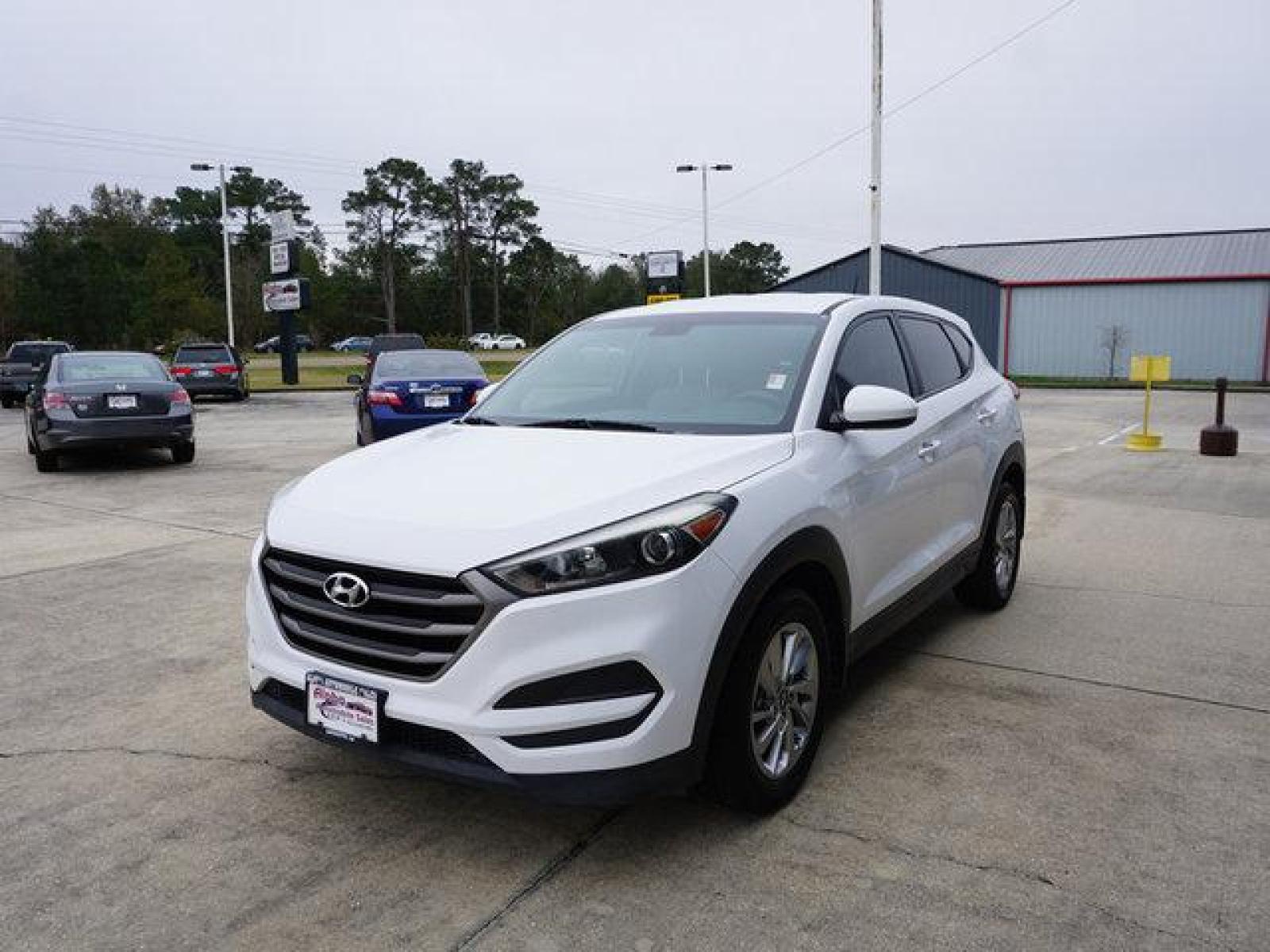2016 White Hyundai Tucson (KM8J23A4XGU) with an 2.0L 4Cyl engine, Automatic transmission, located at 6904 Johnston St., Lafayette, LA, 70503, (337) 988-1960, 30.143589, -92.100601 - Prices are subject to change as improvements done by the service dept. Prices are for Cash sales only, Plus TTL. This Vehicle is Serviced well and Warranties Available too. Easy Financing. Drives Great and everything works. Price subject to change as improvements done by the service dept. Easy CR - Photo #6