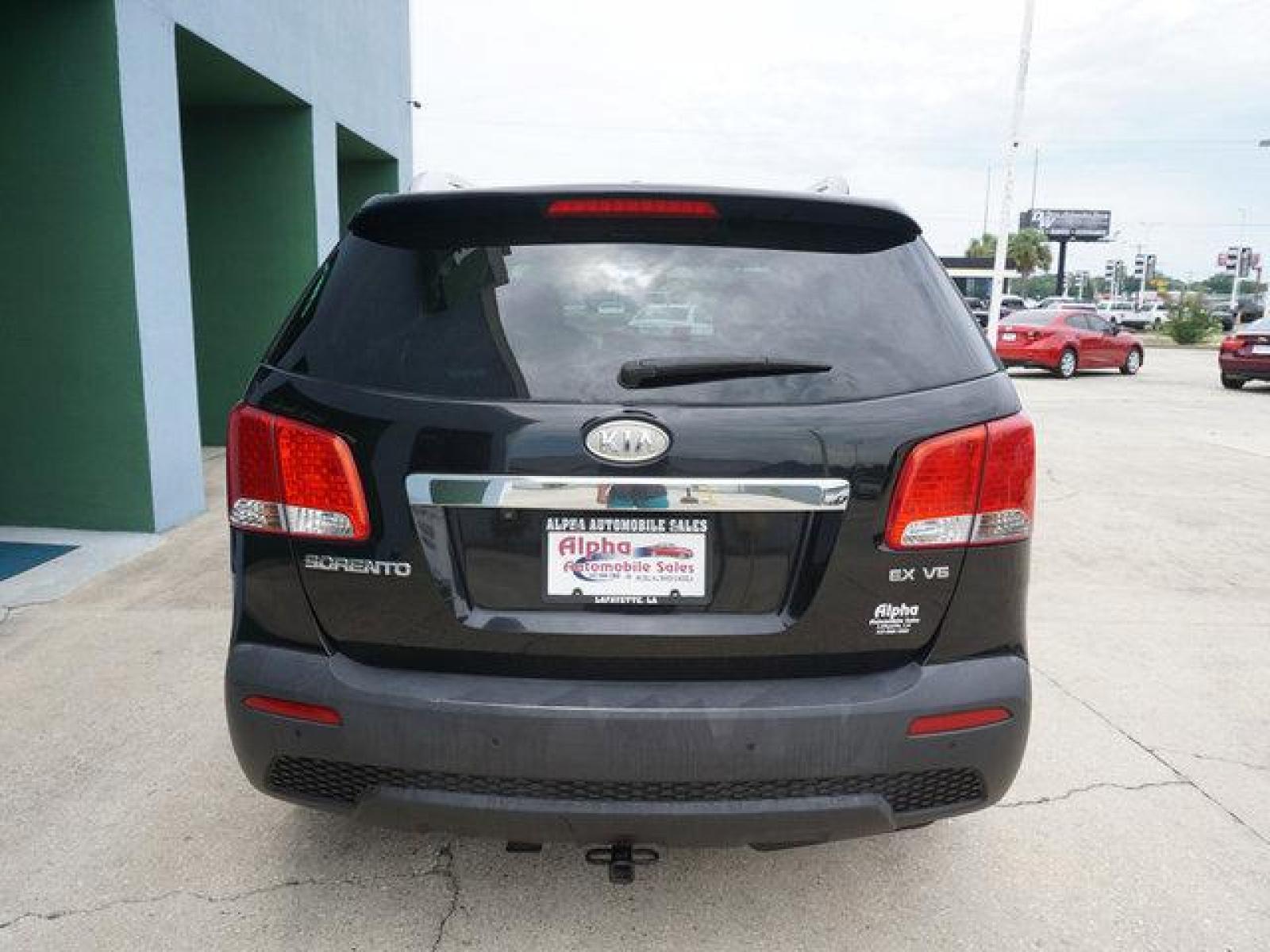 2011 Black Kia Sorento (5XYKUDA29BG) with an 3.5L V6 engine, Automatic transmission, located at 6904 Johnston St., Lafayette, LA, 70503, (337) 988-1960, 30.143589, -92.100601 - Prices are subject to change as improvements done by the service dept. Prices are for Cash sales only, Plus TTL. This Vehicle is Serviced well and Warranties Available too. Easy Financing. Drives Great and everything works. Price subject to change as improvements done by the service dept. Easy CR - Photo #10