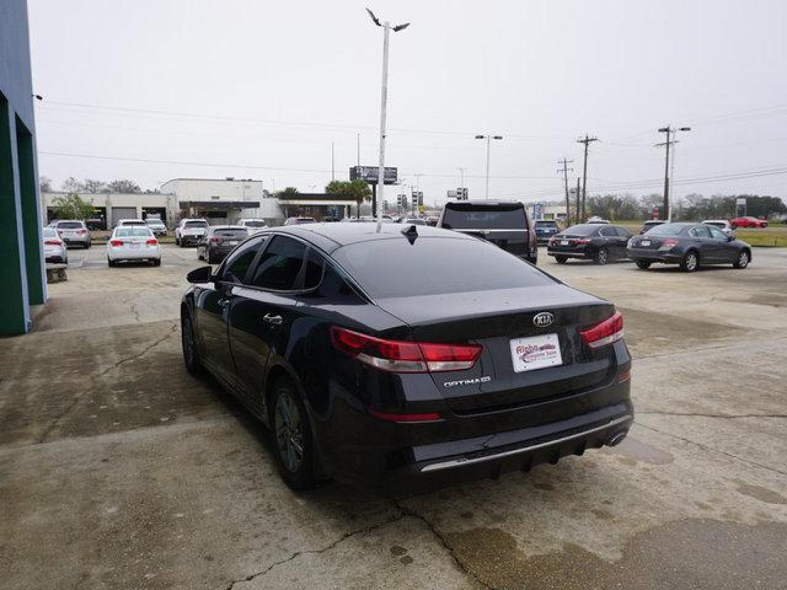 2019 Black Kia Optima (5XXGT4L35KG) with an 2.4L 4Cyl engine, Automatic transmission, located at 6904 Johnston St., Lafayette, LA, 70503, (337) 988-1960, 30.143589, -92.100601 - Prices are subject to change as improvements done by the service dept. Prices are for Cash sales only, Plus TTL. This Vehicle is Serviced well and Warranties Available too. Easy Financing. Drives Great and everything works. Price subject to change as improvements done by the service dept. Easy CR - Photo #9