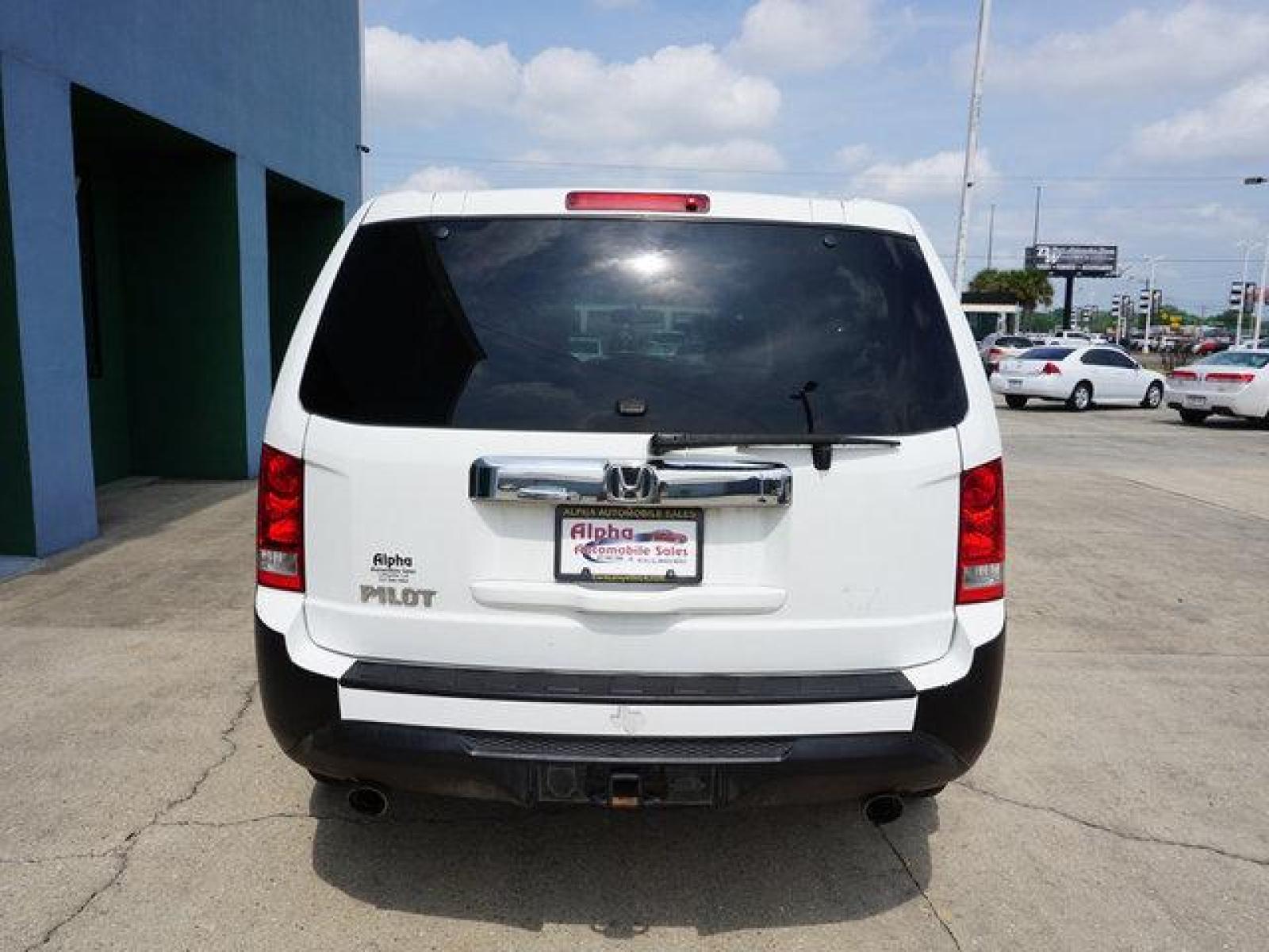 2013 White Honda Pilot (5FNYF3H52DB) with an 3.5L V6 engine, Automatic transmission, located at 6904 Johnston St., Lafayette, LA, 70503, (337) 988-1960, 30.143589, -92.100601 - Prices are subject to change as improvements done by the service dept. Prices are for Cash sales only, Plus TTL. This Vehicle is Serviced well and Warranties Available too. Easy Financing. Drives Great and everything works. Price subject to change as improvements done by the service dept. Easy CR - Photo #10
