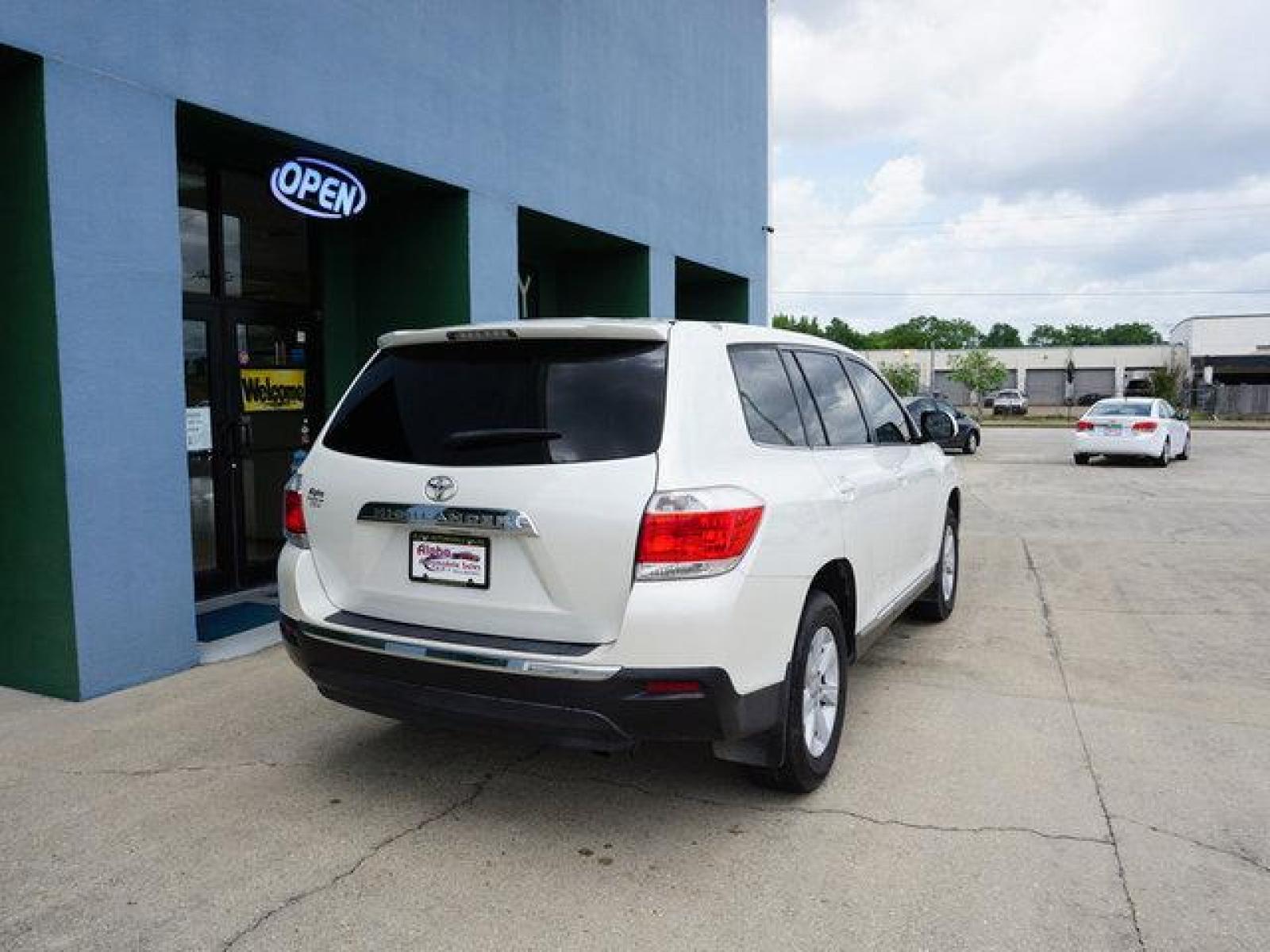 2013 White Toyota Highlander (5TDZA3EH9DS) with an 2.7L 4 Cyl engine, Automatic transmission, located at 6904 Johnston St., Lafayette, LA, 70503, (337) 988-1960, 30.143589, -92.100601 - Prices are subject to change as improvements done by the service dept. Prices are for Cash sales only, Plus TTL. This Vehicle is Serviced well and Warranties Available too. Easy Financing. Drives Great and everything works. Price subject to change as improvements done by the service dept. Easy CR - Photo #12
