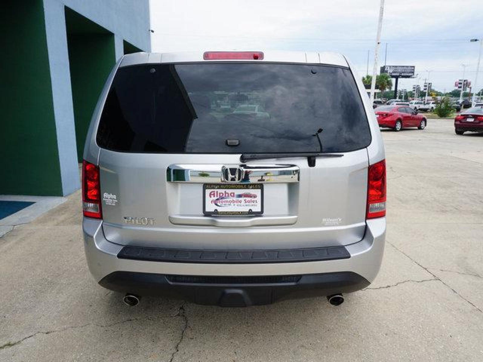 2013 Silver Honda Pilot (5FNYF3H51DB) with an 3.5L V6 engine, Automatic transmission, located at 6904 Johnston St., Lafayette, LA, 70503, (337) 988-1960, 30.143589, -92.100601 - Prices are subject to change as improvements done by the service dept. Prices are for Cash sales only, Plus TTL. This Vehicle is Serviced well and Warranties Available too. Easy Financing. Drives Great and everything works. Price subject to change as improvements done by the service dept. Easy CR - Photo #10