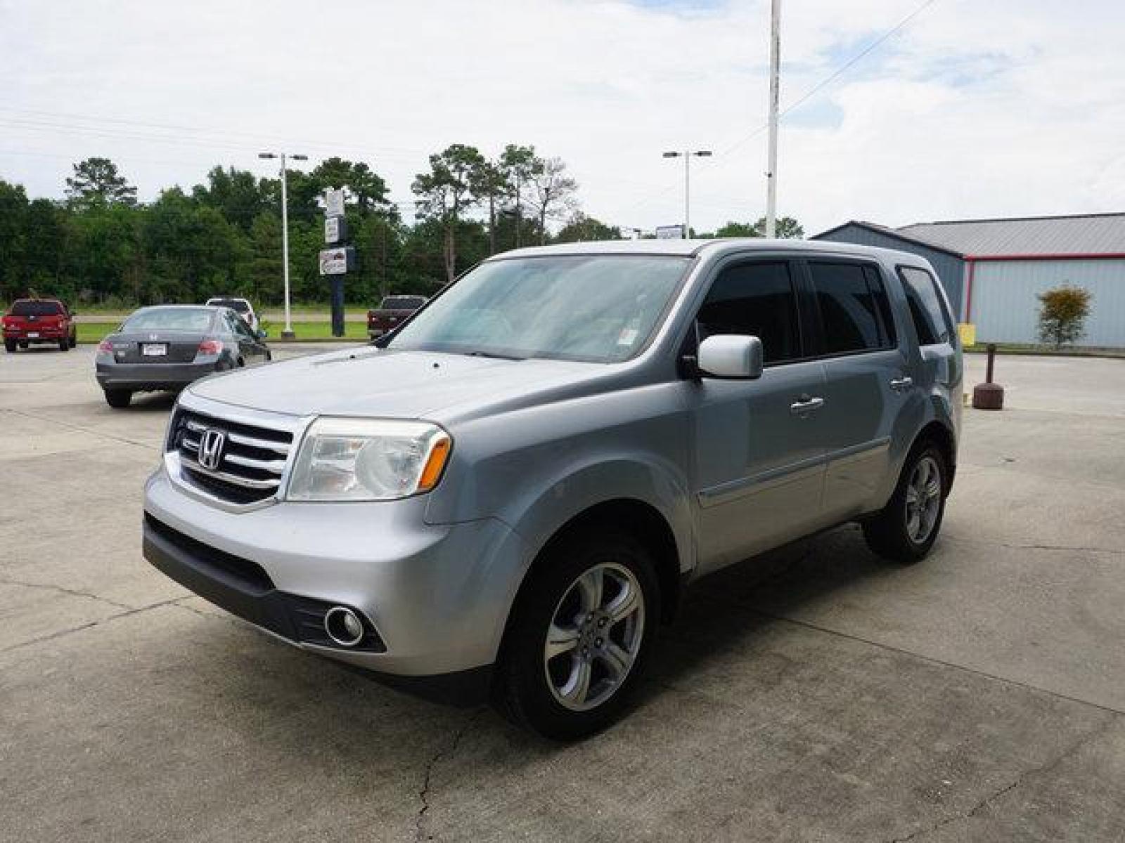 2013 Silver Honda Pilot (5FNYF3H51DB) with an 3.5L V6 engine, Automatic transmission, located at 6904 Johnston St., Lafayette, LA, 70503, (337) 988-1960, 30.143589, -92.100601 - Prices are subject to change as improvements done by the service dept. Prices are for Cash sales only, Plus TTL. This Vehicle is Serviced well and Warranties Available too. Easy Financing. Drives Great and everything works. Price subject to change as improvements done by the service dept. Easy CR - Photo #6