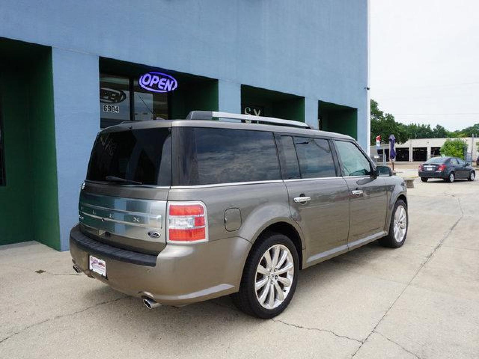 2013 Gray Ford Flex (2FMGK5D83DB) with an 3.5L V6 engine, Automatic transmission, located at 6904 Johnston St., Lafayette, LA, 70503, (337) 988-1960, 30.143589, -92.100601 - Prices are subject to change as improvements done by the service dept. Prices are for Cash sales only, Plus TTL. This Vehicle is Serviced well and Warranties Available too. Easy Financing. Drives Great and everything works. Price subject to change as improvements done by the service dept. Easy CR - Photo #12