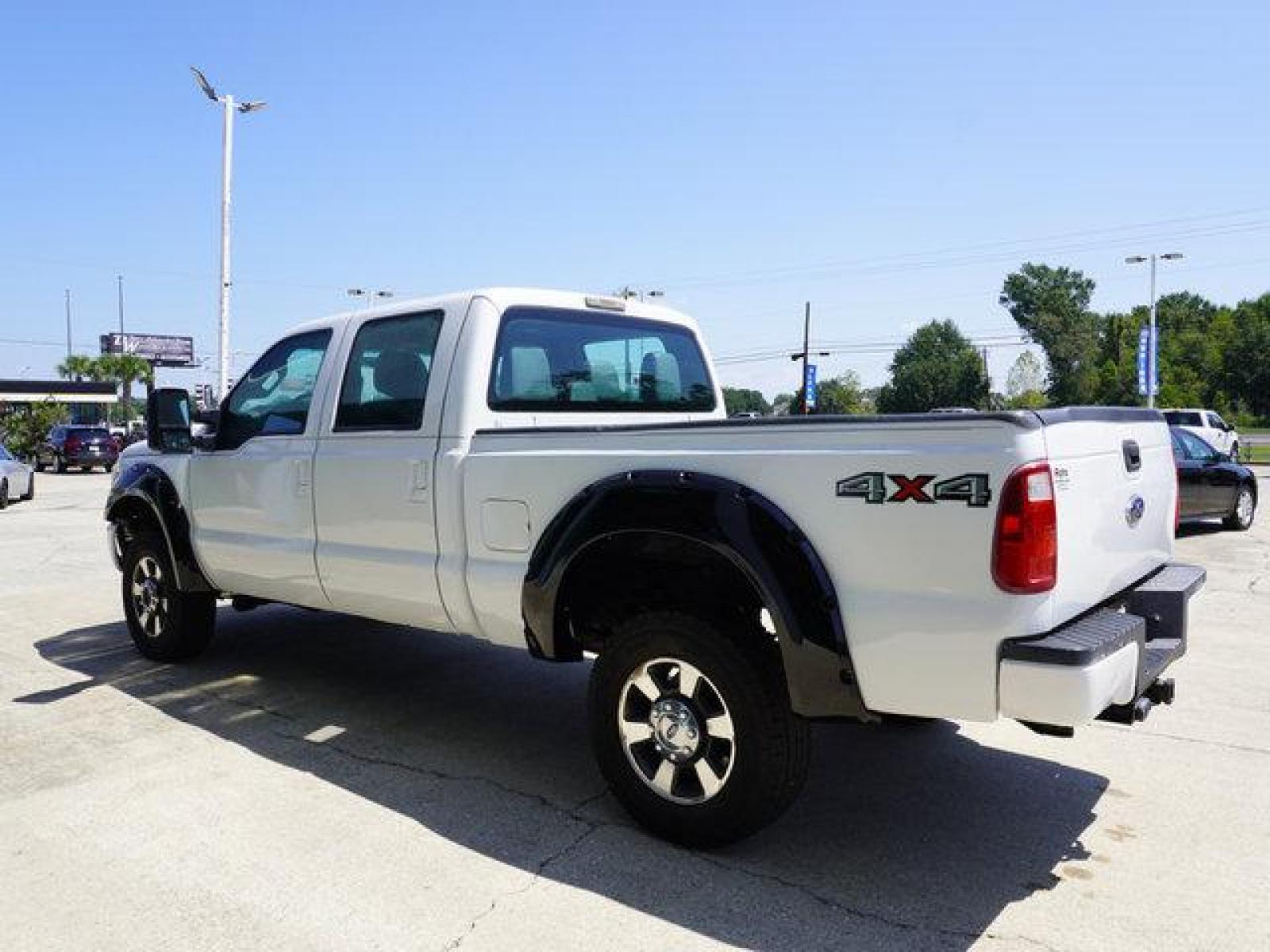2014 White Ford F-350 (1FT8W3B66EE) with an 6.2L 8 Cyl engine, 6 Spd Automatic transmission, located at 6904 Johnston St., Lafayette, LA, 70503, (337) 988-1960, 30.143589, -92.100601 - Prices are subject to change as improvements done by the service dept. Prices are for Cash sales only, Plus TTL. This Vehicle is Serviced well and Warranties Available too. Easy Financing. Drives Great and everything works. Price subject to change as improvements done by the service dept. Easy CR - Photo #9