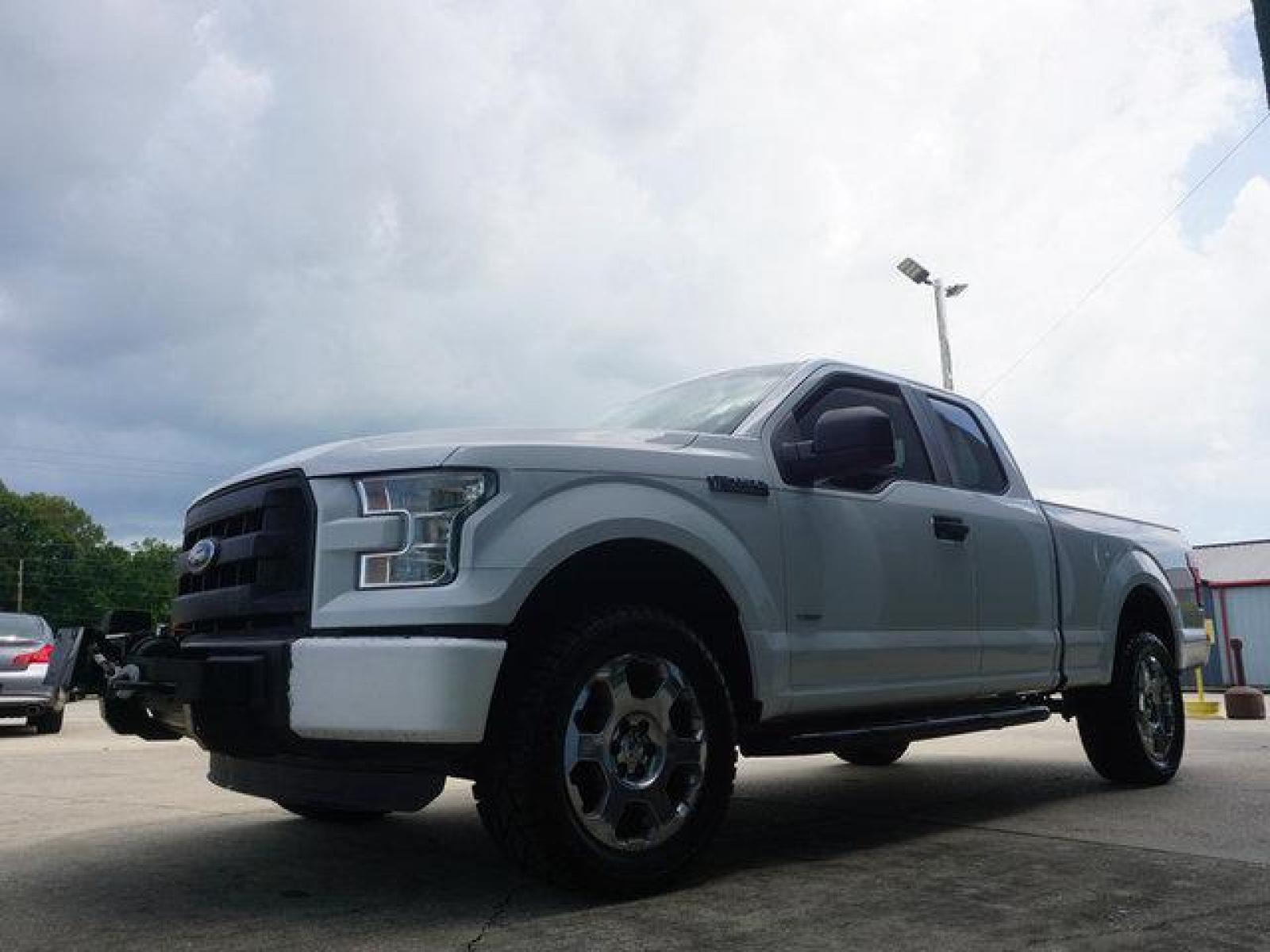 2015 White Ford F-150 (1FTEX1CP7FK) with an 2.7L 6 Cyl engine, 6 Spd Automatic transmission, located at 6904 Johnston St., Lafayette, LA, 70503, (337) 988-1960, 30.143589, -92.100601 - Prices are subject to change as improvements done by the service dept. Prices are for Cash sales only, Plus TTL. This Vehicle is Serviced well and Warranties Available too. Easy Financing. Drives Great and everything works. Price subject to change as improvements done by the service dept. Easy CR - Photo #5