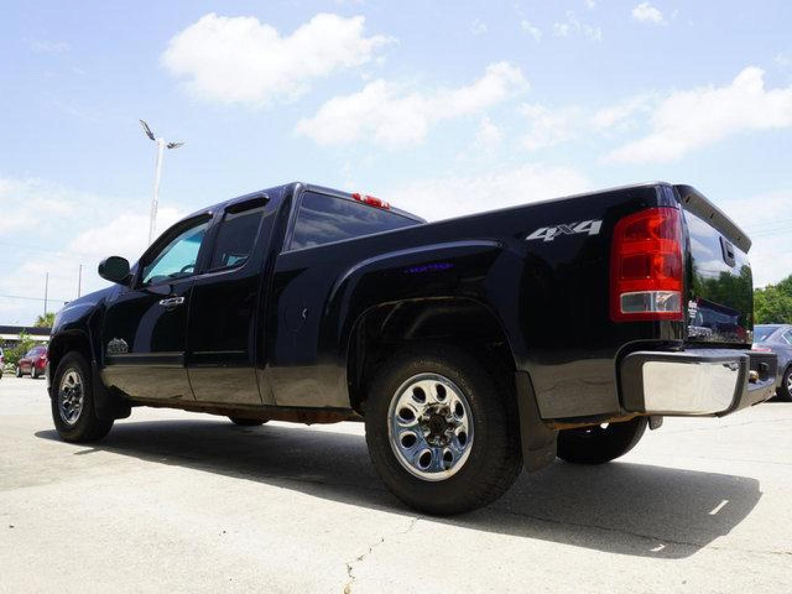2013 Black GMC Sierra 1500 (1GTR2UEA0DZ) with an 4.8L V8 engine, 4 Spd Automatic transmission, located at 6904 Johnston St., Lafayette, LA, 70503, (337) 988-1960, 30.143589, -92.100601 - Prices are subject to change as improvements done by the service dept. Prices are for Cash sales only, Plus TTL. This Vehicle is Serviced well and Warranties Available too. Easy Financing. Drives Great and everything works. Price subject to change as improvements done by the service dept. Easy CR - Photo #8