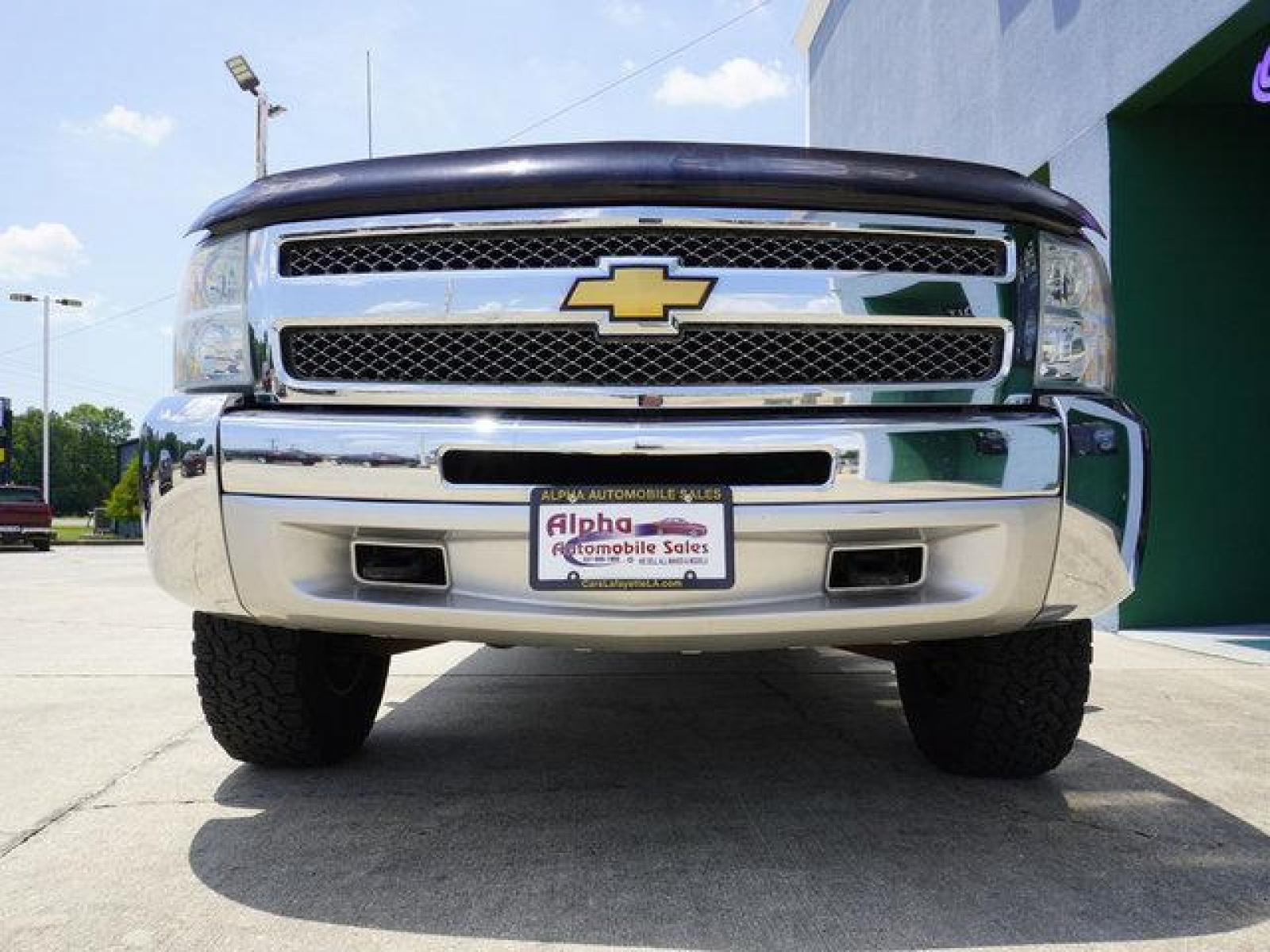 2013 Blue Chevrolet Silverado 1500 (3GCPKSE77DG) with an 5.3L 8 Cyl engine, 4 Spd Automatic transmission, located at 6904 Johnston St., Lafayette, LA, 70503, (337) 988-1960, 30.143589, -92.100601 - Prices are subject to change as improvements done by the service dept. Prices are for Cash sales only, Plus TTL. This Vehicle is Serviced well and Warranties Available too. Easy Financing. Drives Great and everything works. Price subject to change as improvements done by the service dept. Easy CR - Photo #3