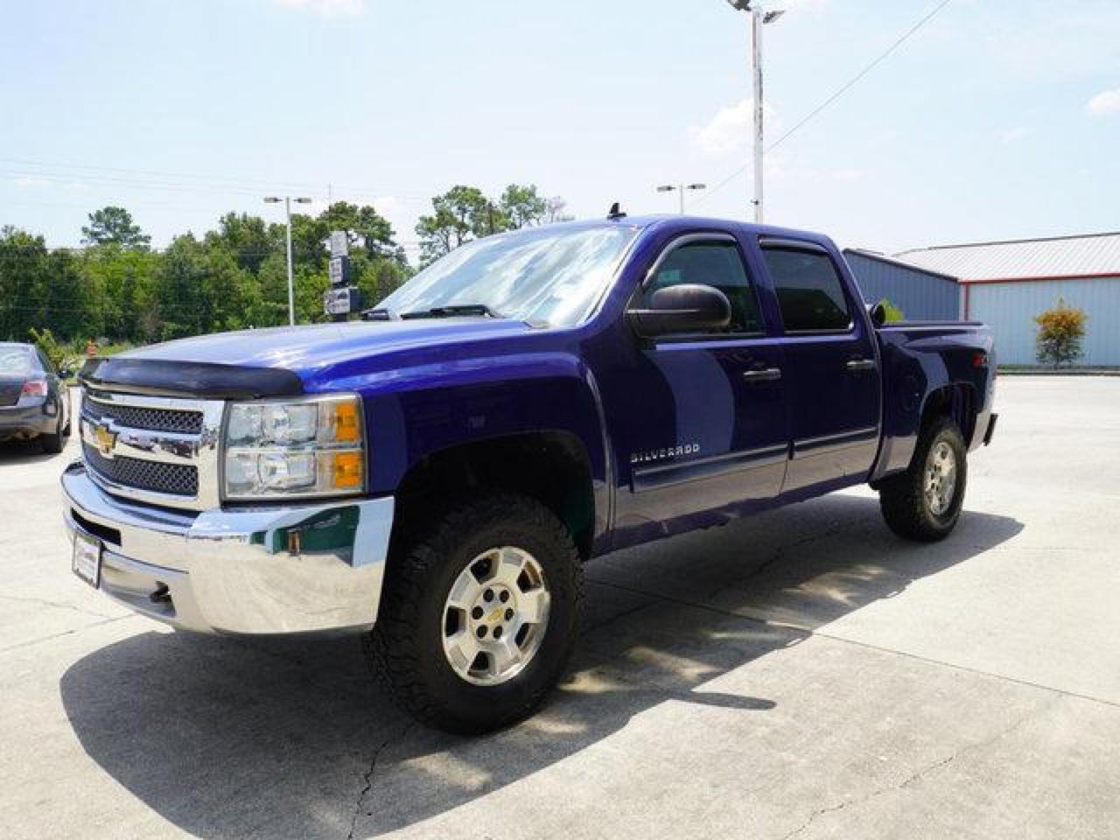 2013 Blue Chevrolet Silverado 1500 (3GCPKSE77DG) with an 5.3L 8 Cyl engine, 4 Spd Automatic transmission, located at 6904 Johnston St., Lafayette, LA, 70503, (337) 988-1960, 30.143589, -92.100601 - Prices are subject to change as improvements done by the service dept. Prices are for Cash sales only, Plus TTL. This Vehicle is Serviced well and Warranties Available too. Easy Financing. Drives Great and everything works. Price subject to change as improvements done by the service dept. Easy CR - Photo #6