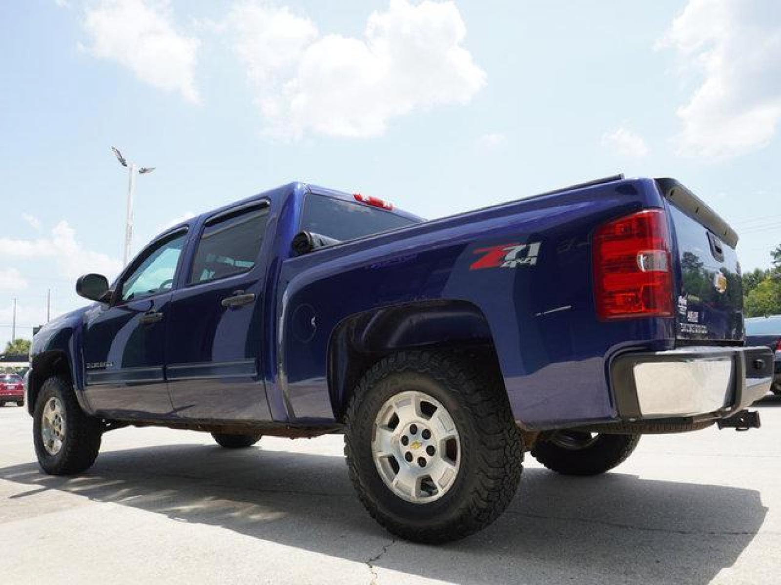 2013 Blue Chevrolet Silverado 1500 (3GCPKSE77DG) with an 5.3L 8 Cyl engine, 4 Spd Automatic transmission, located at 6904 Johnston St., Lafayette, LA, 70503, (337) 988-1960, 30.143589, -92.100601 - Prices are subject to change as improvements done by the service dept. Prices are for Cash sales only, Plus TTL. This Vehicle is Serviced well and Warranties Available too. Easy Financing. Drives Great and everything works. Price subject to change as improvements done by the service dept. Easy CR - Photo #8