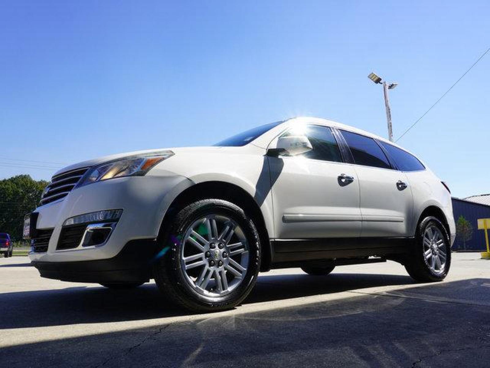 2014 White Chevrolet Traverse (1GNKRGKD1EJ) with an 3.6L V6 engine, Automatic transmission, located at 6904 Johnston St., Lafayette, LA, 70503, (337) 988-1960, 30.143589, -92.100601 - Prices are subject to change as improvements done by the service dept. Prices are for Cash sales only, Plus TTL. This Vehicle is Serviced well and Warranties Available too. Easy Financing. Drives Great and everything works. Price subject to change as improvements done by the service dept. Easy CR - Photo #5