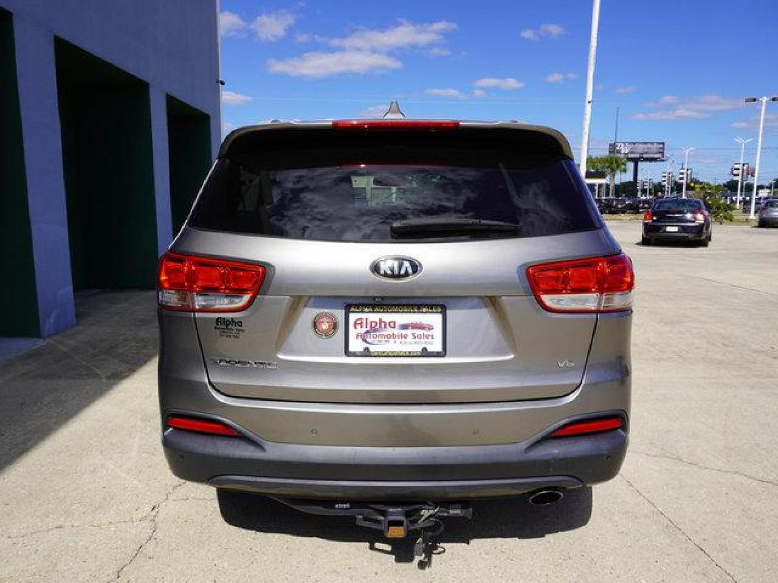 2016 Gray Kia Sorento (5XYPG4A5XGG) with an 3.3L V6 engine, Automatic transmission, located at 6904 Johnston St., Lafayette, LA, 70503, (337) 988-1960, 30.143589, -92.100601 - Prices are subject to change as improvements done by the service dept. Prices are for Cash sales only, Plus TTL. This Vehicle is Serviced well and Warranties Available too. Easy Financing. Drives Great and everything works. Price subject to change as improvements done by the service dept. Easy CR - Photo #10