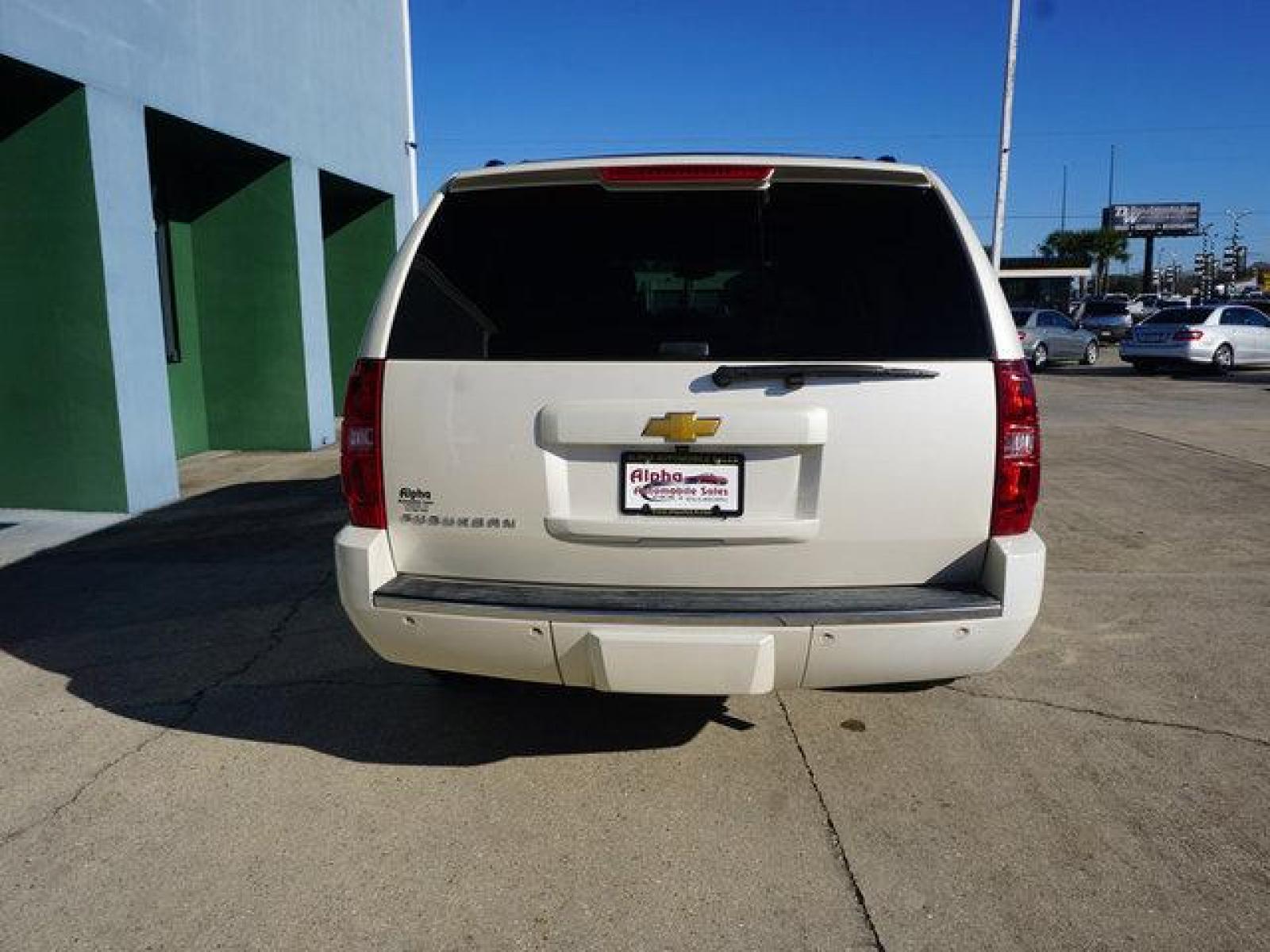 2013 White Chevrolet Suburban (1GNSKKE73DR) with an 5.3L V8 engine, Automatic transmission, located at 6904 Johnston St., Lafayette, LA, 70503, (337) 988-1960, 30.143589, -92.100601 - Prices are subject to change as improvements done by the service dept. Prices are for Cash sales only, Plus TTL. This Vehicle is Serviced well and Warranties Available too. Easy Financing. Drives Great and everything works. Price subject to change as improvements done by the service dept. Easy CR - Photo #11