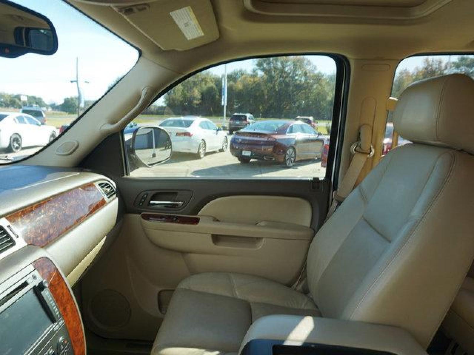 2013 White Chevrolet Suburban (1GNSKKE73DR) with an 5.3L V8 engine, Automatic transmission, located at 6904 Johnston St., Lafayette, LA, 70503, (337) 988-1960, 30.143589, -92.100601 - Prices are subject to change as improvements done by the service dept. Prices are for Cash sales only, Plus TTL. This Vehicle is Serviced well and Warranties Available too. Easy Financing. Drives Great and everything works. Price subject to change as improvements done by the service dept. Easy CR - Photo #22