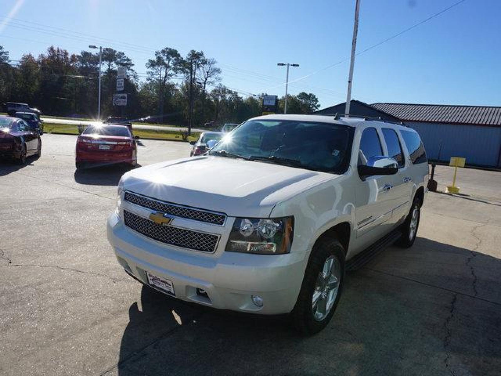 2013 White Chevrolet Suburban (1GNSKKE73DR) with an 5.3L V8 engine, Automatic transmission, located at 6904 Johnston St., Lafayette, LA, 70503, (337) 988-1960, 30.143589, -92.100601 - Prices are subject to change as improvements done by the service dept. Prices are for Cash sales only, Plus TTL. This Vehicle is Serviced well and Warranties Available too. Easy Financing. Drives Great and everything works. Price subject to change as improvements done by the service dept. Easy CR - Photo #5