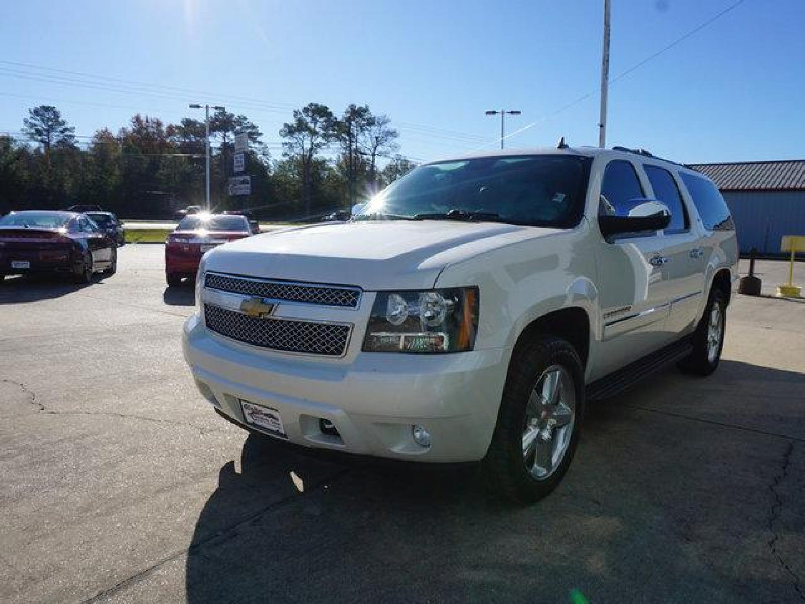 2013 White Chevrolet Suburban (1GNSKKE73DR) with an 5.3L V8 engine, Automatic transmission, located at 6904 Johnston St., Lafayette, LA, 70503, (337) 988-1960, 30.143589, -92.100601 - Prices are subject to change as improvements done by the service dept. Prices are for Cash sales only, Plus TTL. This Vehicle is Serviced well and Warranties Available too. Easy Financing. Drives Great and everything works. Price subject to change as improvements done by the service dept. Easy CR - Photo #6