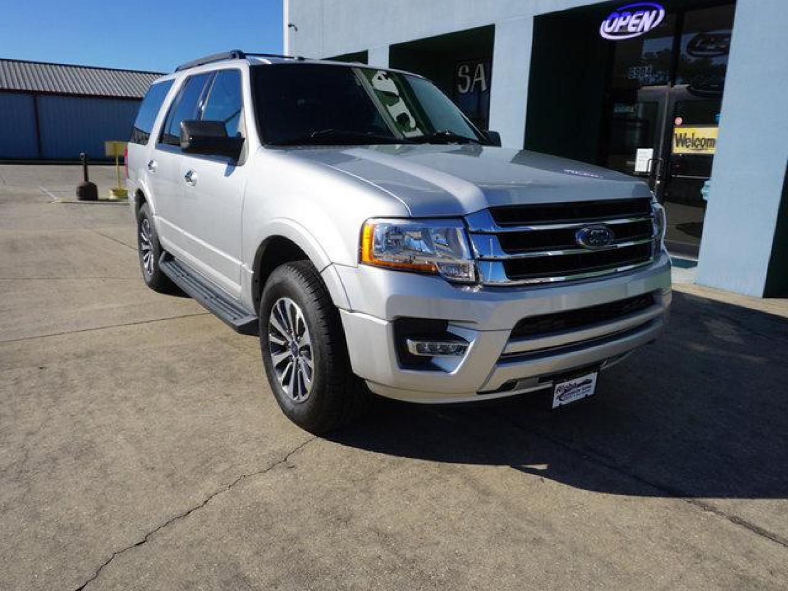 2017 Silver Ford Expedition (1FMJU1HT8HE) with an 3.5L 6 Cyl engine, Automatic transmission, located at 6904 Johnston St., Lafayette, LA, 70503, (337) 988-1960, 30.143589, -92.100601 - Prices are subject to change as improvements done by the service dept. Prices are for Cash sales only, Plus TTL. This Vehicle is Serviced well and Warranties Available too. Easy Financing. Drives Great and everything works. Price subject to change as improvements done by the service dept. Easy CR - Photo #2