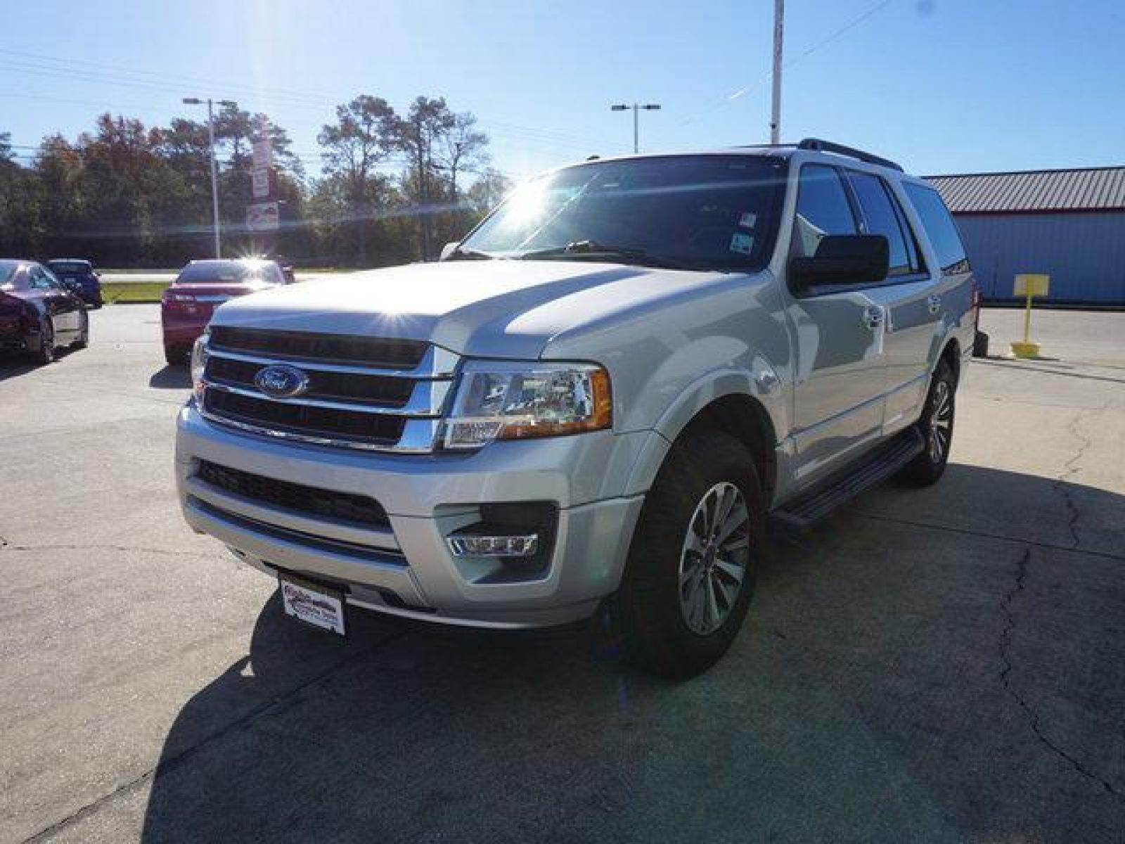 2017 Silver Ford Expedition (1FMJU1HT8HE) with an 3.5L 6 Cyl engine, Automatic transmission, located at 6904 Johnston St., Lafayette, LA, 70503, (337) 988-1960, 30.143589, -92.100601 - Prices are subject to change as improvements done by the service dept. Prices are for Cash sales only, Plus TTL. This Vehicle is Serviced well and Warranties Available too. Easy Financing. Drives Great and everything works. Price subject to change as improvements done by the service dept. Easy CR - Photo #6