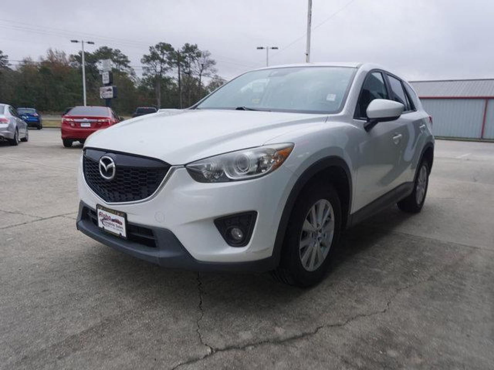 2014 White Mazda CX-5 (JM3KE2CY5E0) with an 2.5L 4Cyl engine, Automatic transmission, located at 6904 Johnston St., Lafayette, LA, 70503, (337) 988-1960, 30.143589, -92.100601 - Prices are subject to change as improvements done by the service dept. Prices are for Cash sales only, Plus TTL. This Vehicle is Serviced well and Warranties Available too. Easy Financing. Drives Great and everything works. Price subject to change as improvements done by the service dept. Easy CR - Photo #5