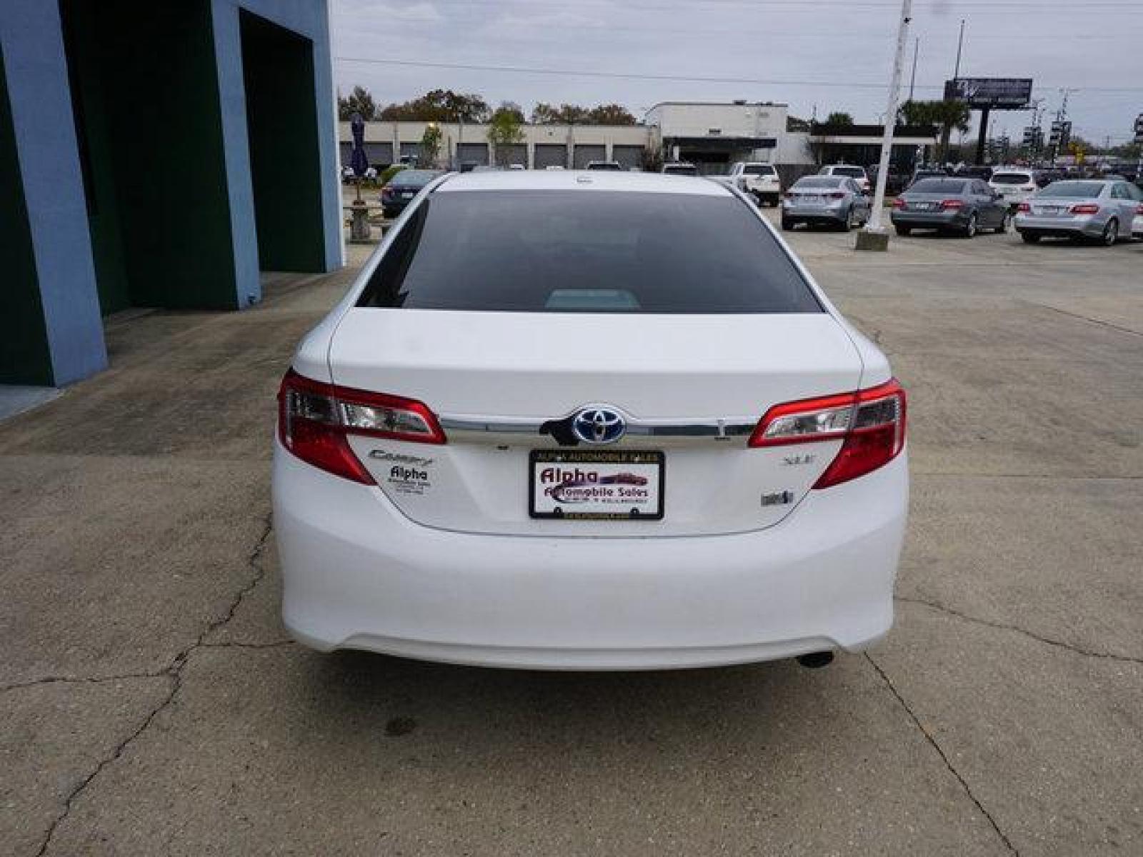 2013 White Toyota Camry (4T1BD1FK0DU) with an 2.5L 4Cyl engine, Automatic transmission, located at 6904 Johnston St., Lafayette, LA, 70503, (337) 988-1960, 30.143589, -92.100601 - Prices are subject to change as improvements done by the service dept. Prices are for Cash sales only, Plus TTL. This Vehicle is Serviced well and Warranties Available too. Easy Financing. Drives Great and everything works. Price subject to change as improvements done by the service dept. Easy CR - Photo #9