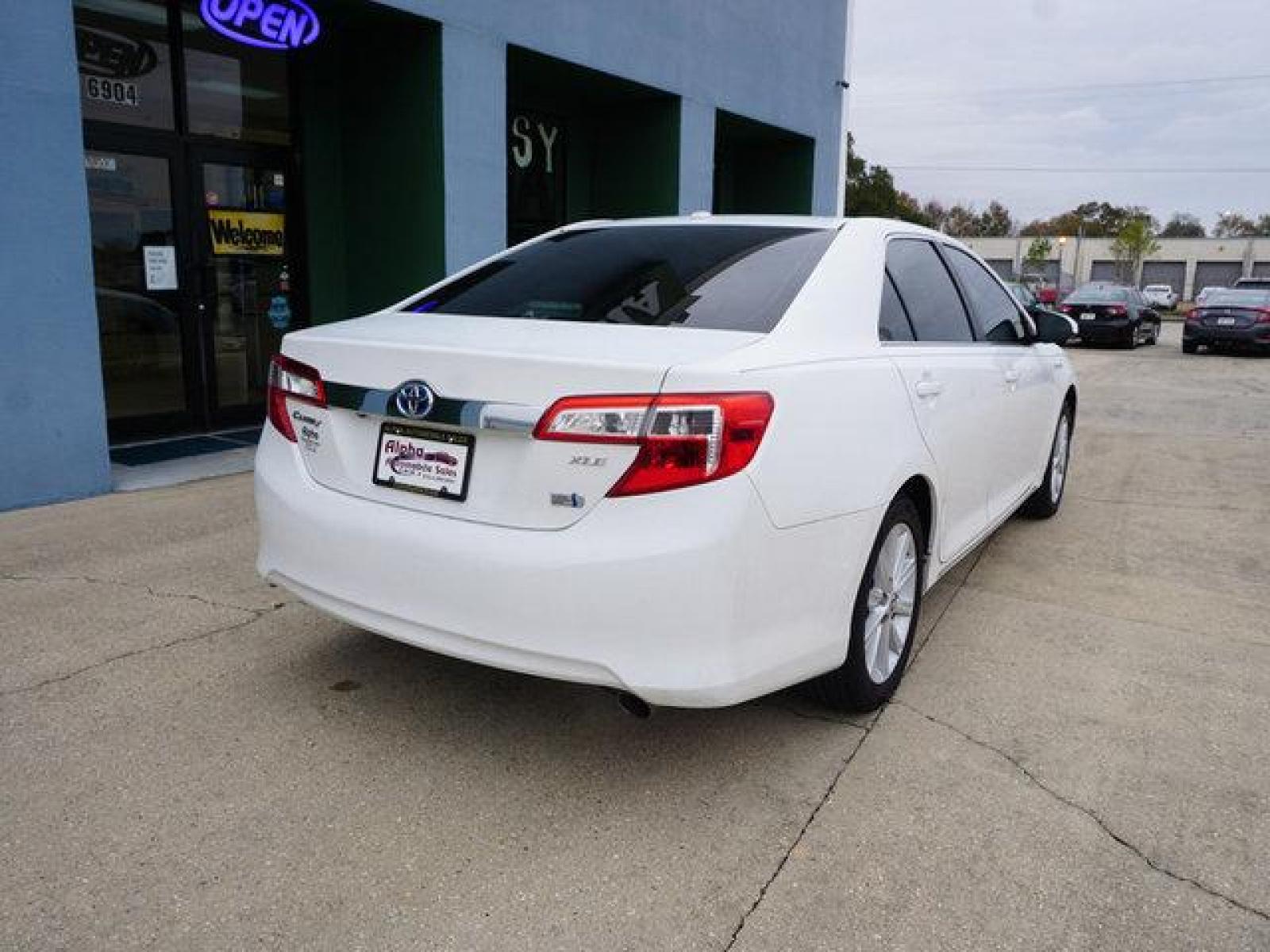 2013 White Toyota Camry (4T1BD1FK0DU) with an 2.5L 4Cyl engine, Automatic transmission, located at 6904 Johnston St., Lafayette, LA, 70503, (337) 988-1960, 30.143589, -92.100601 - Prices are subject to change as improvements done by the service dept. Prices are for Cash sales only, Plus TTL. This Vehicle is Serviced well and Warranties Available too. Easy Financing. Drives Great and everything works. Price subject to change as improvements done by the service dept. Easy CR - Photo #12