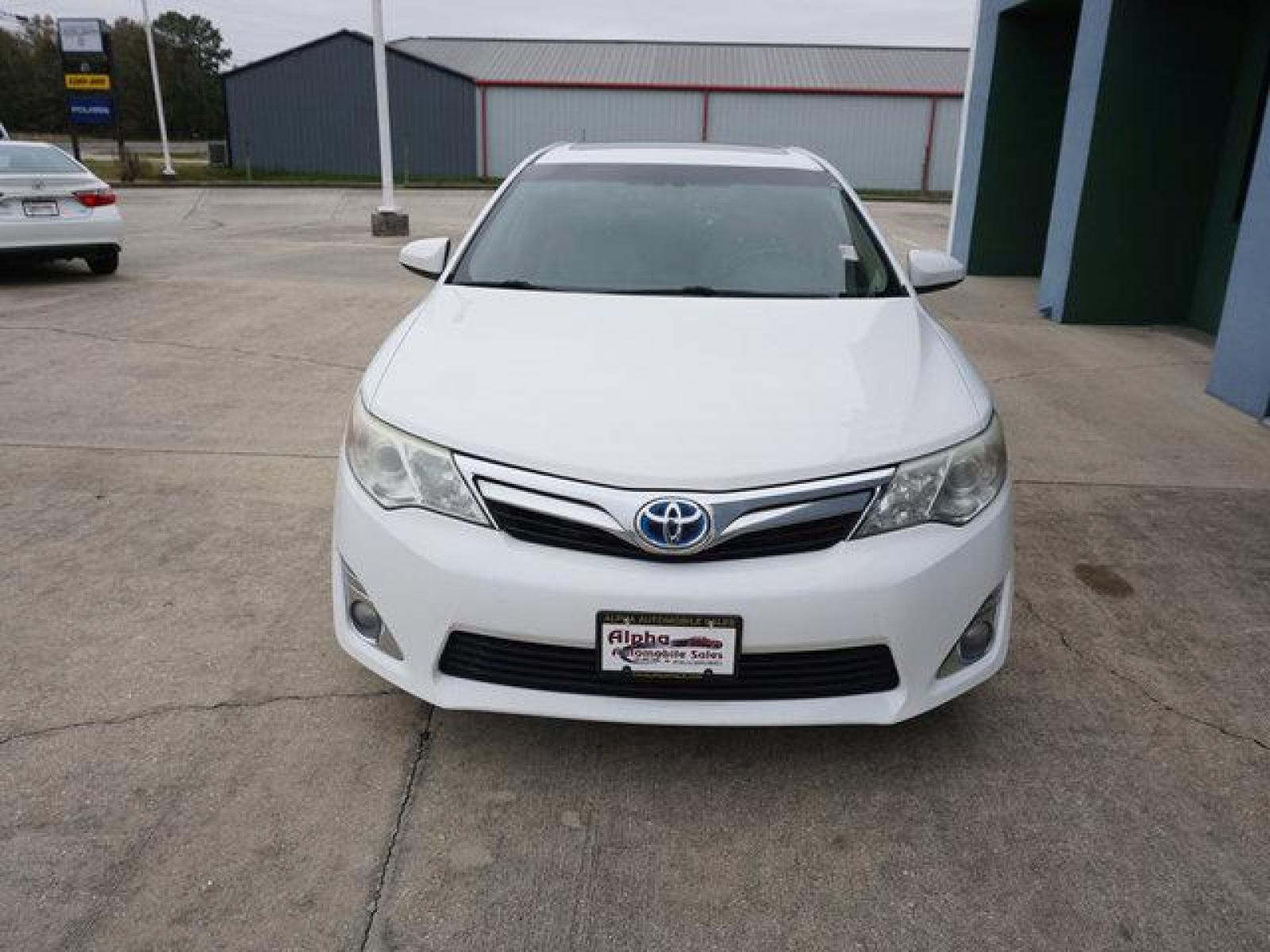 2013 White Toyota Camry (4T1BD1FK0DU) with an 2.5L 4Cyl engine, Automatic transmission, located at 6904 Johnston St., Lafayette, LA, 70503, (337) 988-1960, 30.143589, -92.100601 - Prices are subject to change as improvements done by the service dept. Prices are for Cash sales only, Plus TTL. This Vehicle is Serviced well and Warranties Available too. Easy Financing. Drives Great and everything works. Price subject to change as improvements done by the service dept. Easy CR - Photo #2