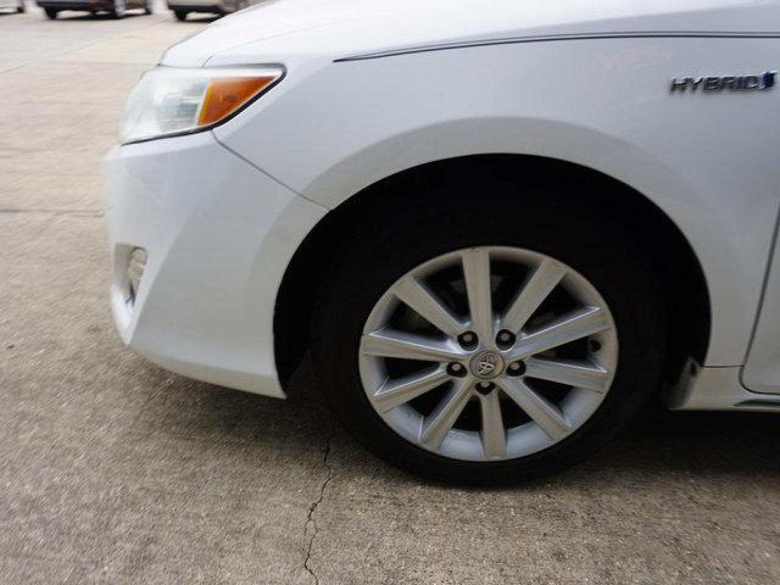 2013 White Toyota Camry (4T1BD1FK0DU) with an 2.5L 4Cyl engine, Automatic transmission, located at 6904 Johnston St., Lafayette, LA, 70503, (337) 988-1960, 30.143589, -92.100601 - Prices are subject to change as improvements done by the service dept. Prices are for Cash sales only, Plus TTL. This Vehicle is Serviced well and Warranties Available too. Easy Financing. Drives Great and everything works. Price subject to change as improvements done by the service dept. Easy CR - Photo #6