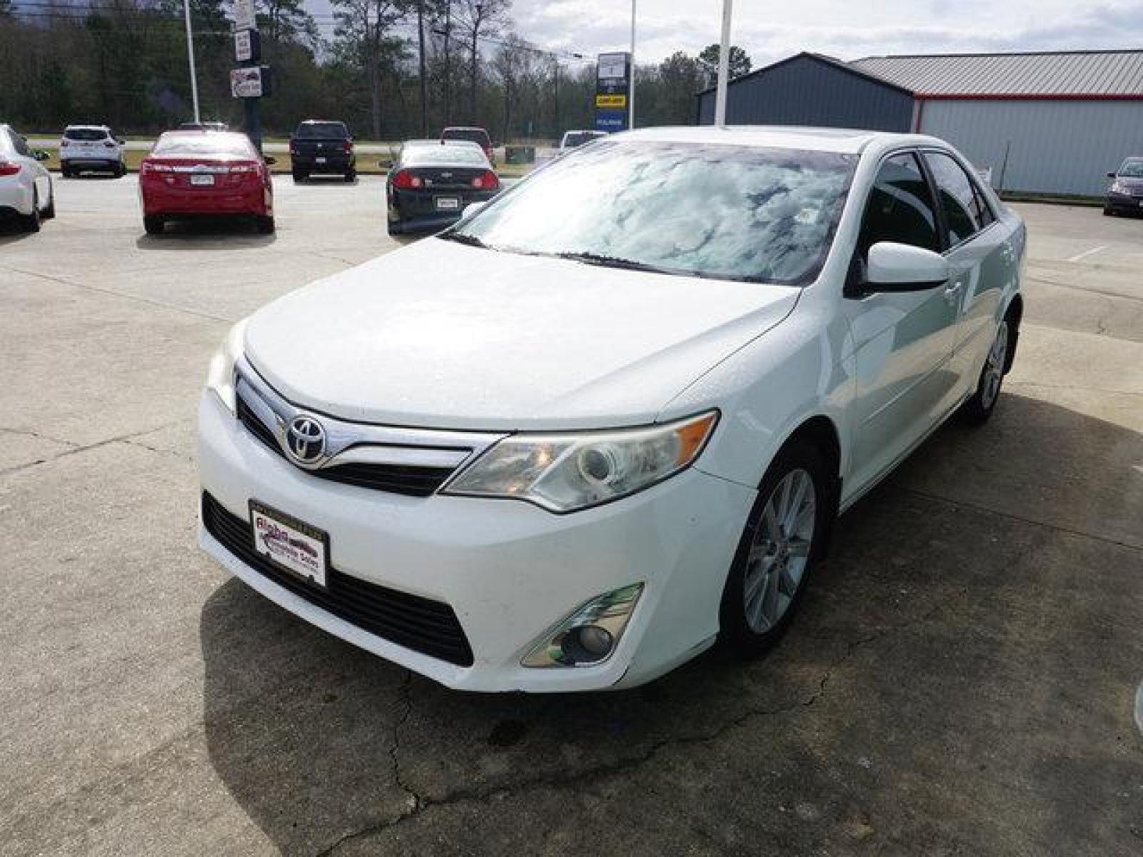 2014 White Toyota Camry (4T4BF1FK0ER) with an 2.5L 4Cyl engine, Automatic transmission, located at 6904 Johnston St., Lafayette, LA, 70503, (337) 988-1960, 30.143589, -92.100601 - Prices are subject to change as improvements done by the service dept. Prices are for Cash sales only, Plus TTL. This Vehicle is Serviced well and Warranties Available too. Easy Financing. Drives Great and everything works. Price subject to change as improvements done by the service dept. Easy CR - Photo #5