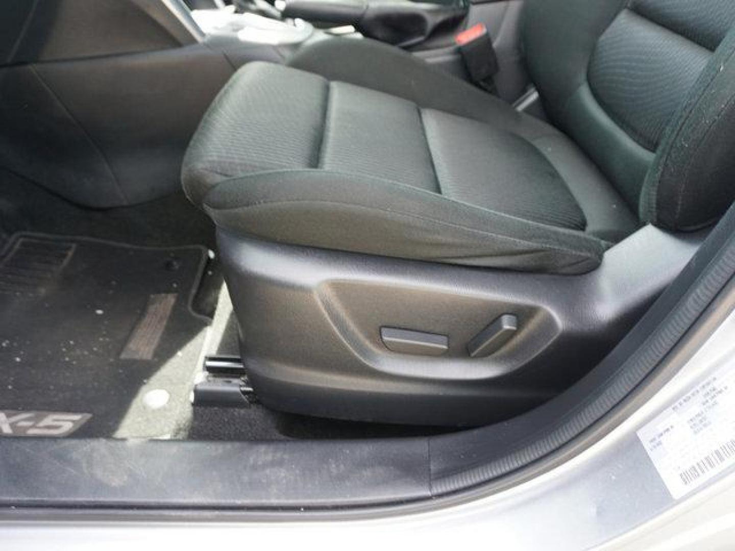 2014 Liquid Silver Metallic /Black Mazda CX-5 FWD 4dr Auto Touring (JM3KE2CY6E0) with an 2.5L 4Cyl engine, Automatic transmission, located at 6904 Johnston St., Lafayette, LA, 70503, (337) 988-1960, 30.143589, -92.100601 - Photo#54