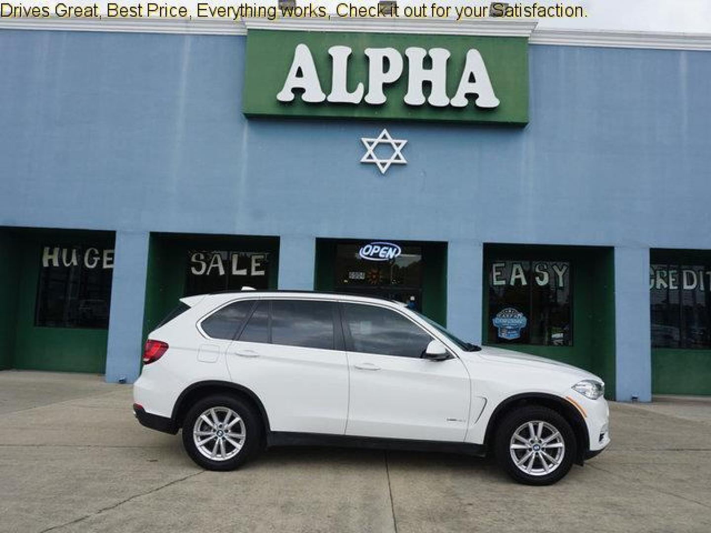 2015 White /Black BMW X5 AWD 4dr xDrive35i (5UXKR0C58F0) with an 3.0L I6 Turbo engine, Automatic transmission, located at 6904 Johnston St., Lafayette, LA, 70503, (337) 988-1960, 30.143589, -92.100601 - Photo#0
