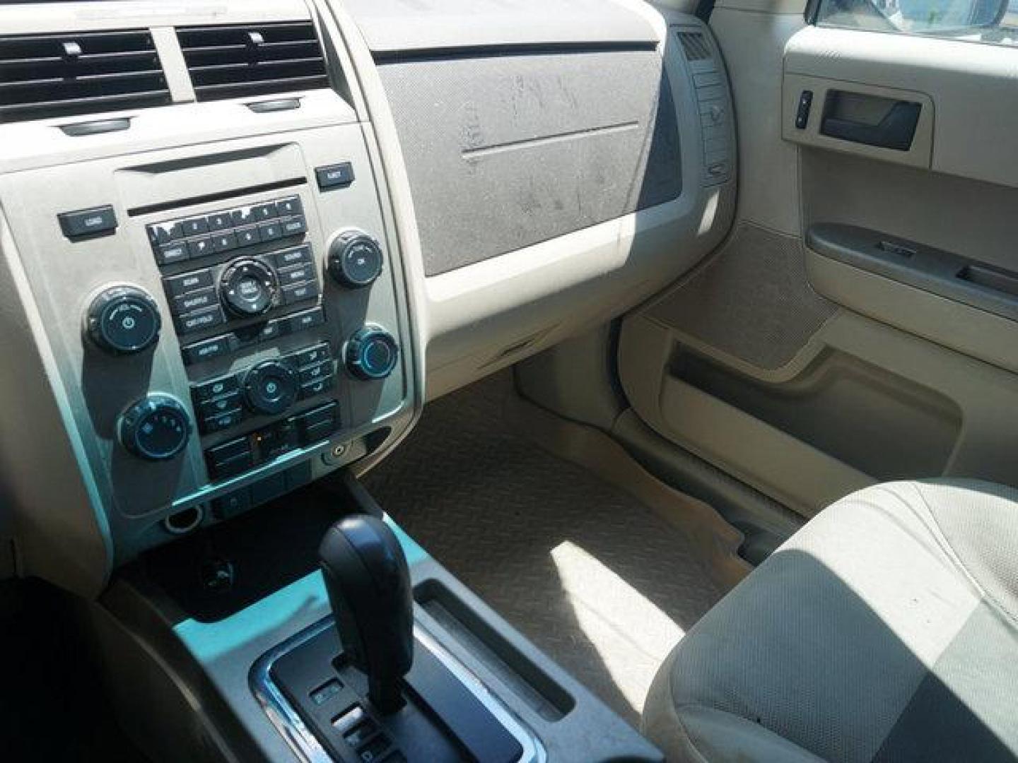 2008 Oxford White /Camel Ford Escape 4WD 4dr I4 Auto XLT (1FMCU93Z98K) with an 2.3L 4Cyl engine, Automatic transmission, located at 6904 Johnston St., Lafayette, LA, 70503, (337) 988-1960, 30.143589, -92.100601 - Photo#62