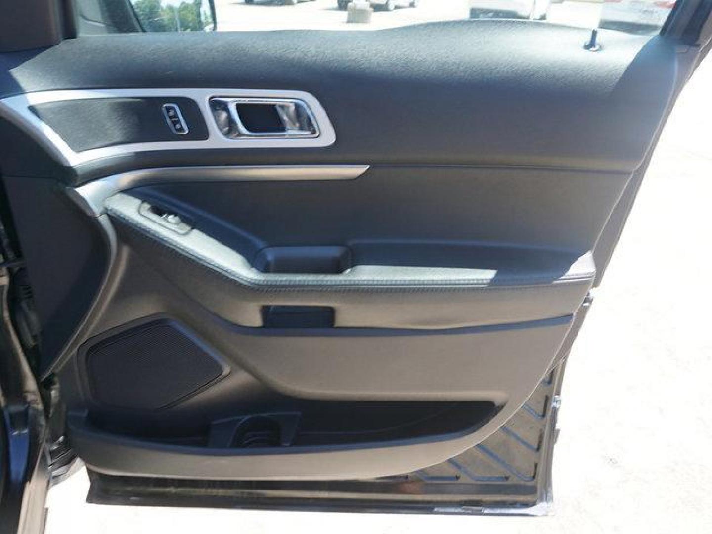 2015 Tuxedo Black Metallic /Charcoal Black/Sienna Ford Explorer 4WD 4dr Sport (1FM5K8GT8FG) with an 3.5L V6 EcoBoost engine, Automatic transmission, located at 6904 Johnston St., Lafayette, LA, 70503, (337) 988-1960, 30.143589, -92.100601 - Photo#47