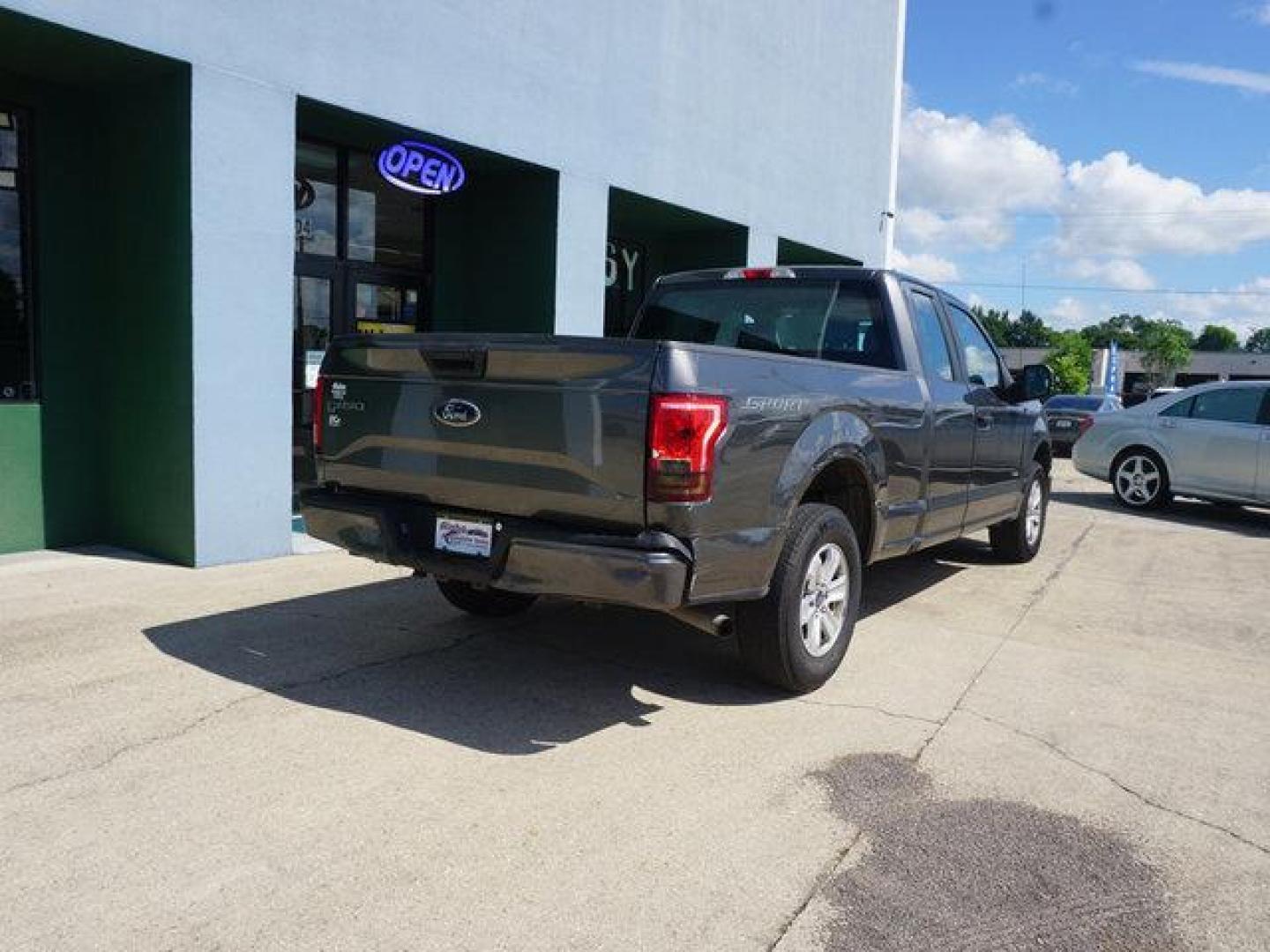 2015 Gray /Dark Earth Gray Ford F-150 2WD SuperCab 145 XL (1FTEX1CP0FK) with an 2.7L 6 Cyl engine, Automatic transmission, located at 6904 Johnston St., Lafayette, LA, 70503, (337) 988-1960, 30.143589, -92.100601 - Photo#12