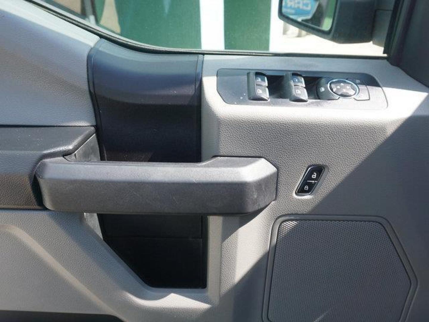 2015 Gray /Dark Earth Gray Ford F-150 2WD SuperCab 145 XL (1FTEX1CP0FK) with an 2.7L 6 Cyl engine, Automatic transmission, located at 6904 Johnston St., Lafayette, LA, 70503, (337) 988-1960, 30.143589, -92.100601 - Photo#25