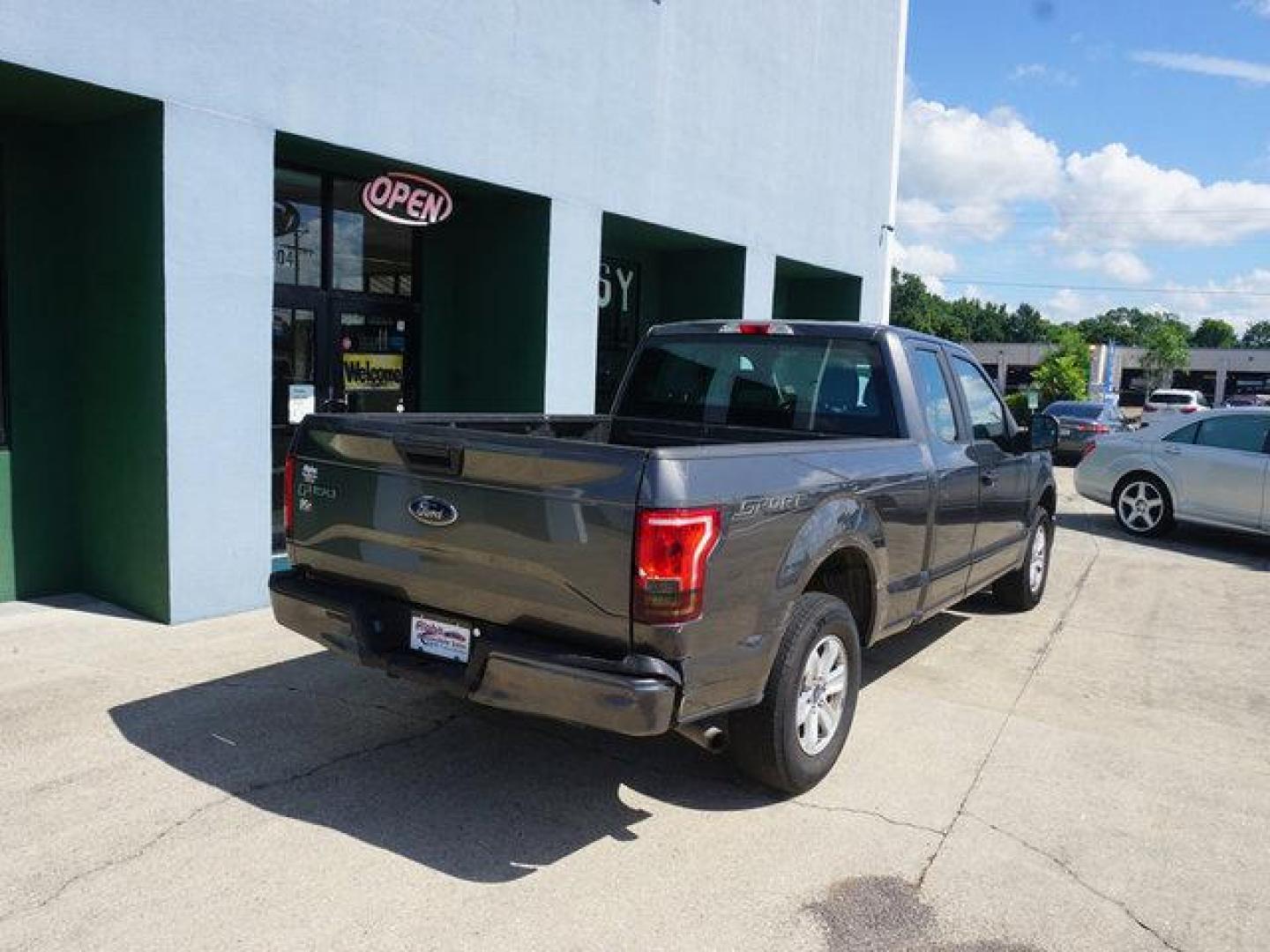 2015 Gray /Dark Earth Gray Ford F-150 2WD SuperCab 145 XL (1FTEX1CP0FK) with an 2.7L 6 Cyl engine, Automatic transmission, located at 6904 Johnston St., Lafayette, LA, 70503, (337) 988-1960, 30.143589, -92.100601 - Photo#44