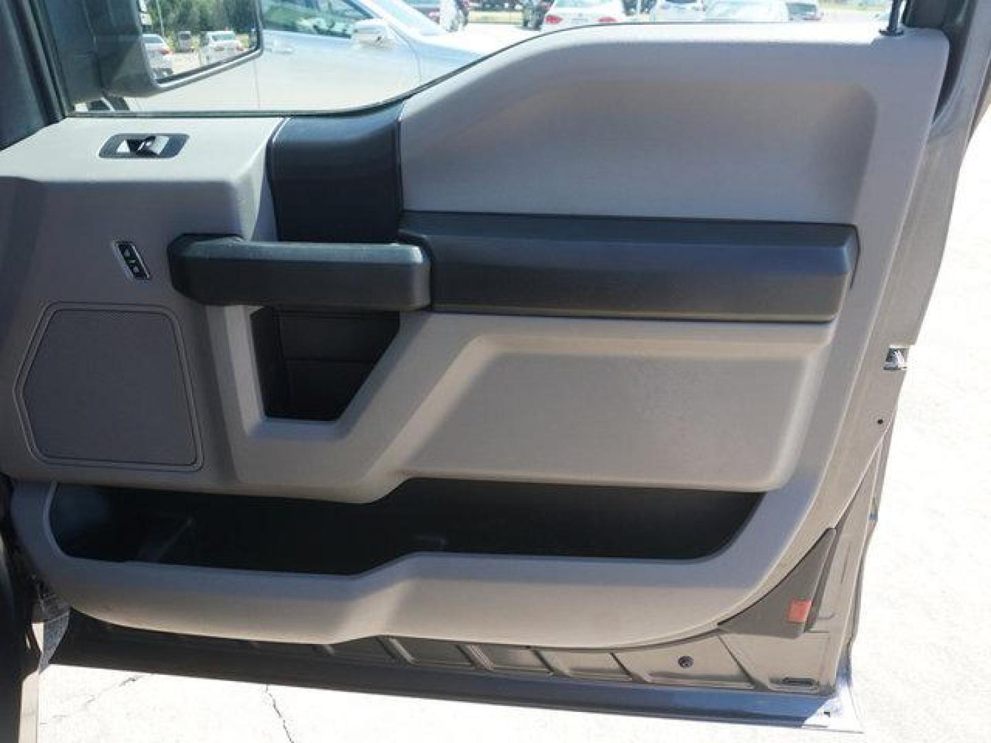 2015 Gray /Dark Earth Gray Ford F-150 2WD SuperCab 145 XL (1FTEX1CP0FK) with an 2.7L 6 Cyl engine, Automatic transmission, located at 6904 Johnston St., Lafayette, LA, 70503, (337) 988-1960, 30.143589, -92.100601 - Photo#51