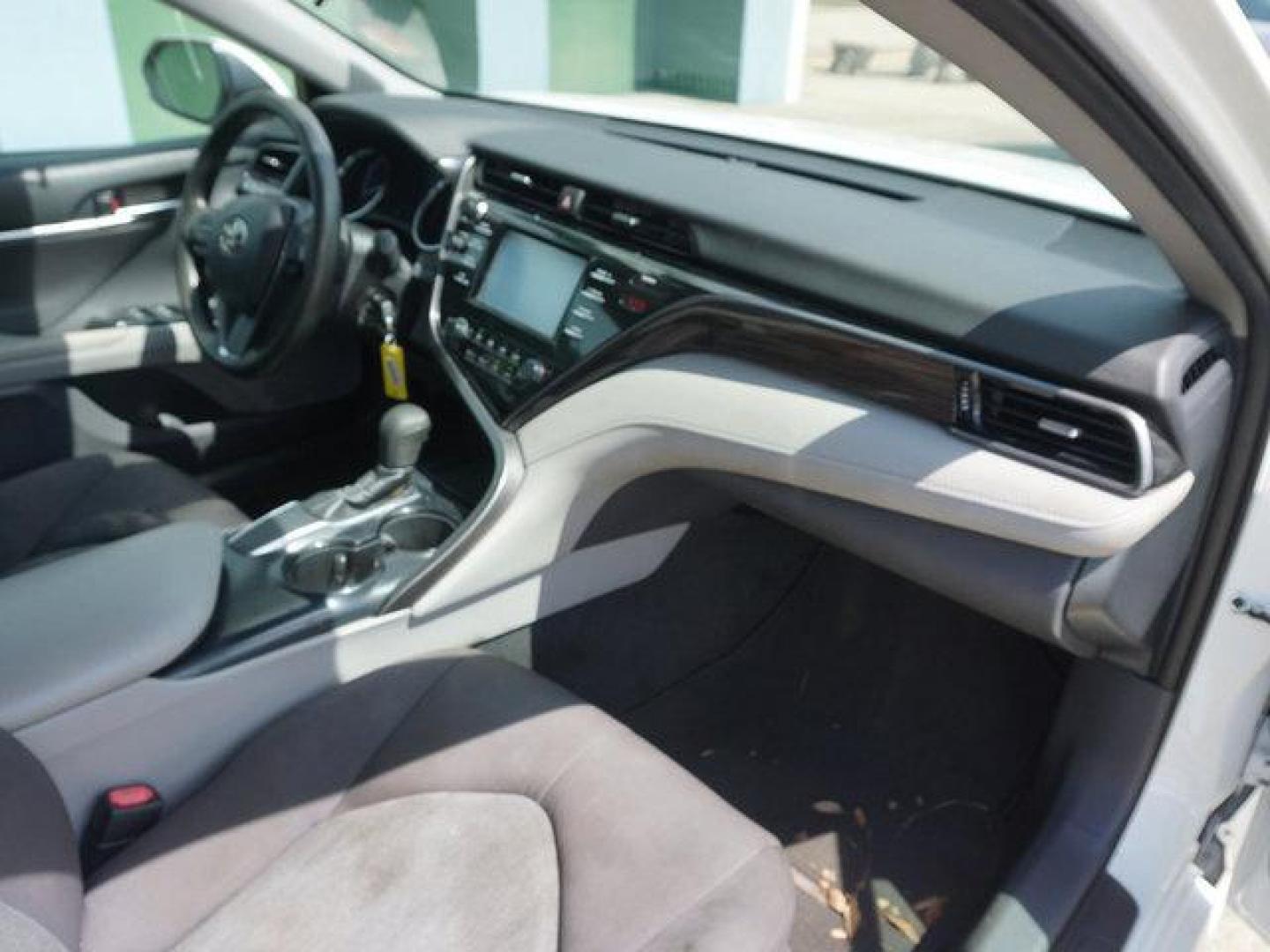 2019 Super White /Ash Toyota Camry LE Auto (Natl) (4T1B11HK0KU) with an 2.5L 4Cyl engine, Automatic transmission, located at 6904 Johnston St., Lafayette, LA, 70503, (337) 988-1960, 30.143589, -92.100601 - Photo#49