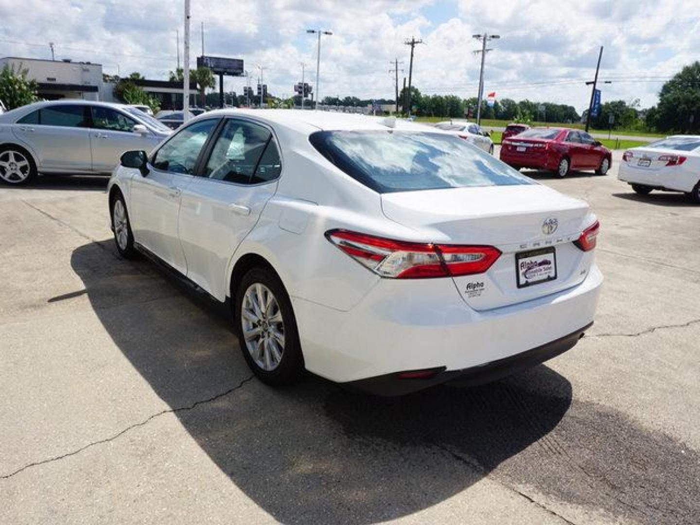 2019 Super White /Ash Toyota Camry LE Auto (Natl) (4T1B11HK0KU) with an 2.5L 4Cyl engine, Automatic transmission, located at 6904 Johnston St., Lafayette, LA, 70503, (337) 988-1960, 30.143589, -92.100601 - Photo#40