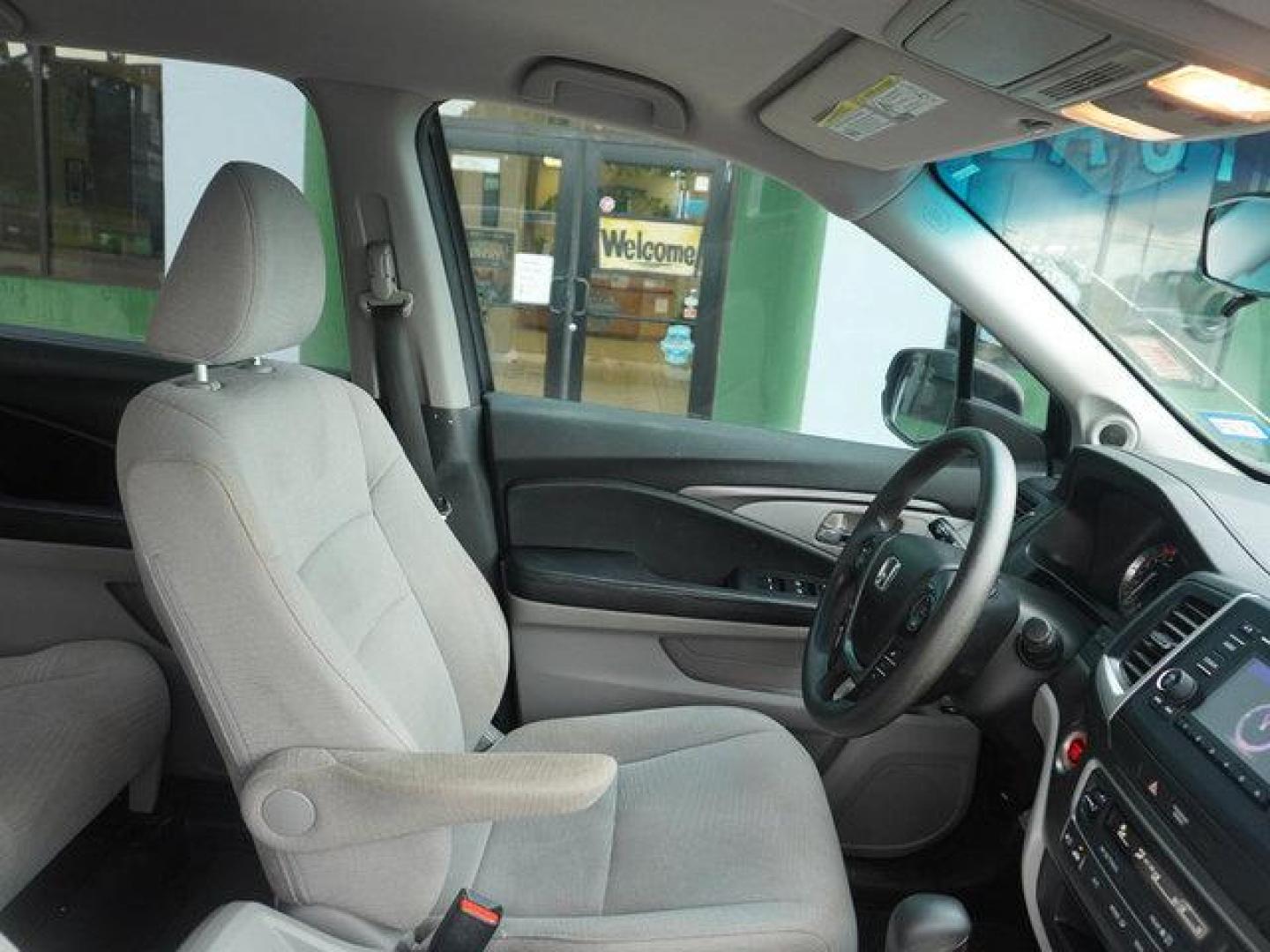 2016 Obsidian Blue Pearl /Beige Honda Pilot 2WD 4dr LX (5FNYF5H14GB) with an 3.5L V6 engine, Automatic transmission, located at 6904 Johnston St., Lafayette, LA, 70503, (337) 988-1960, 30.143589, -92.100601 - Photo#47