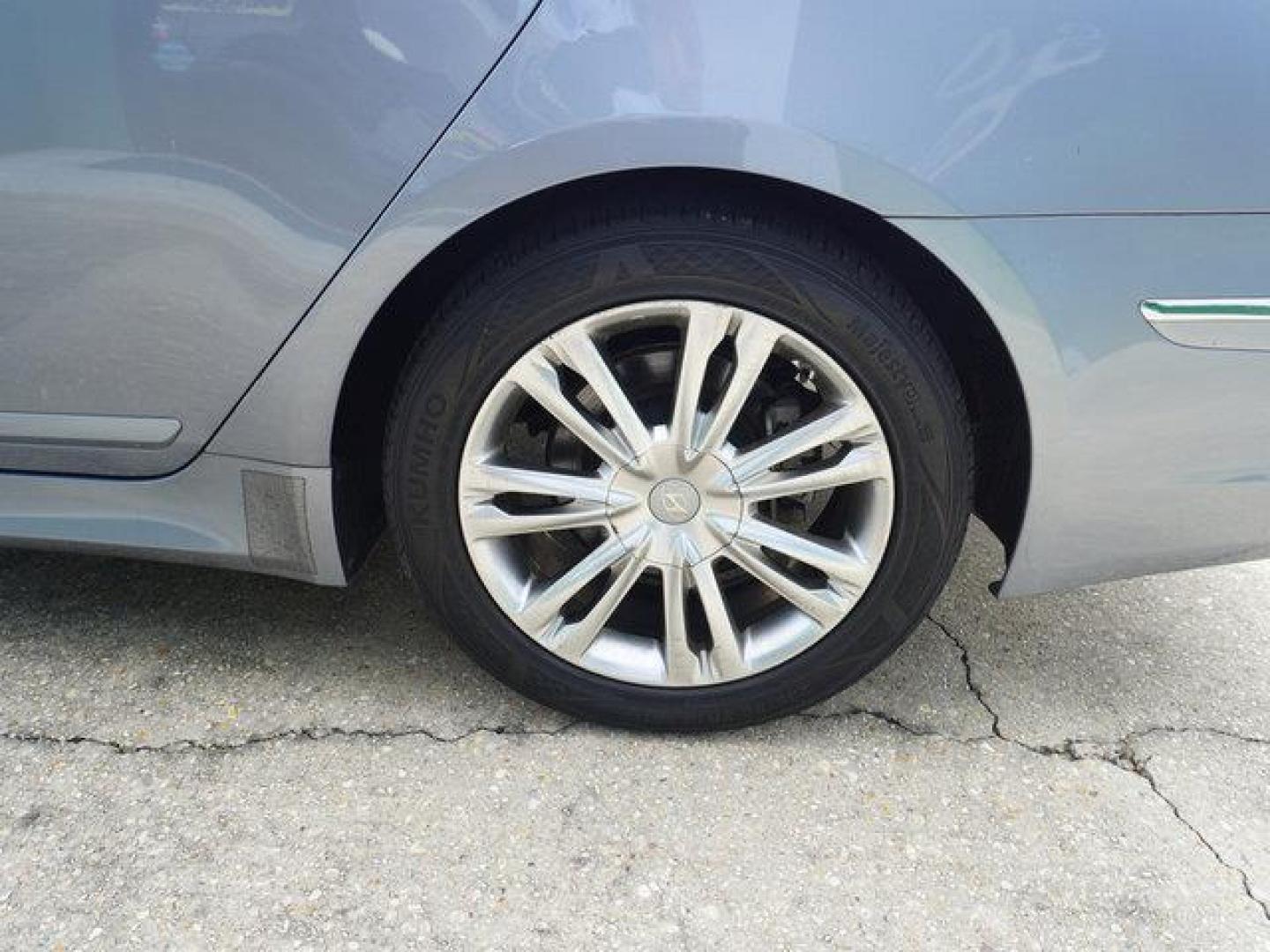 2014 Grey /Cashmere Hyundai Genesis 4dr Sdn V6 3.8L (KMHGC4DD6EU) with an 3.8L V6 engine, Automatic transmission, located at 6904 Johnston St., Lafayette, LA, 70503, (337) 988-1960, 30.143589, -92.100601 - Photo#6