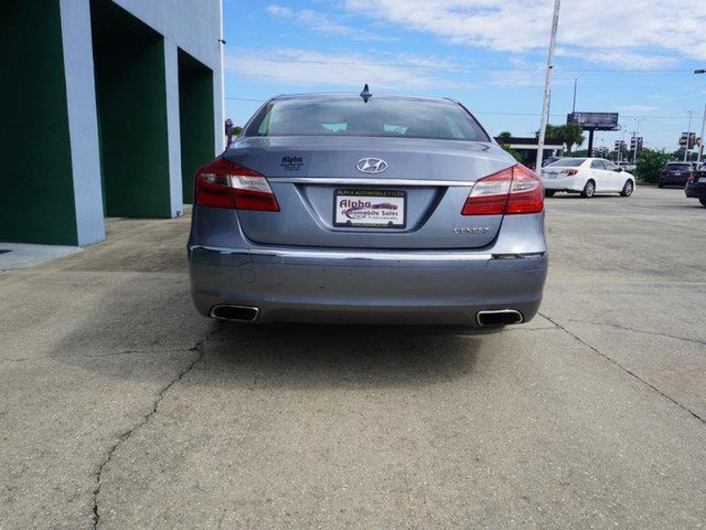 2014 Grey /Cashmere Hyundai Genesis 4dr Sdn V6 3.8L (KMHGC4DD6EU) with an 3.8L V6 engine, Automatic transmission, located at 6904 Johnston St., Lafayette, LA, 70503, (337) 988-1960, 30.143589, -92.100601 - Photo#10
