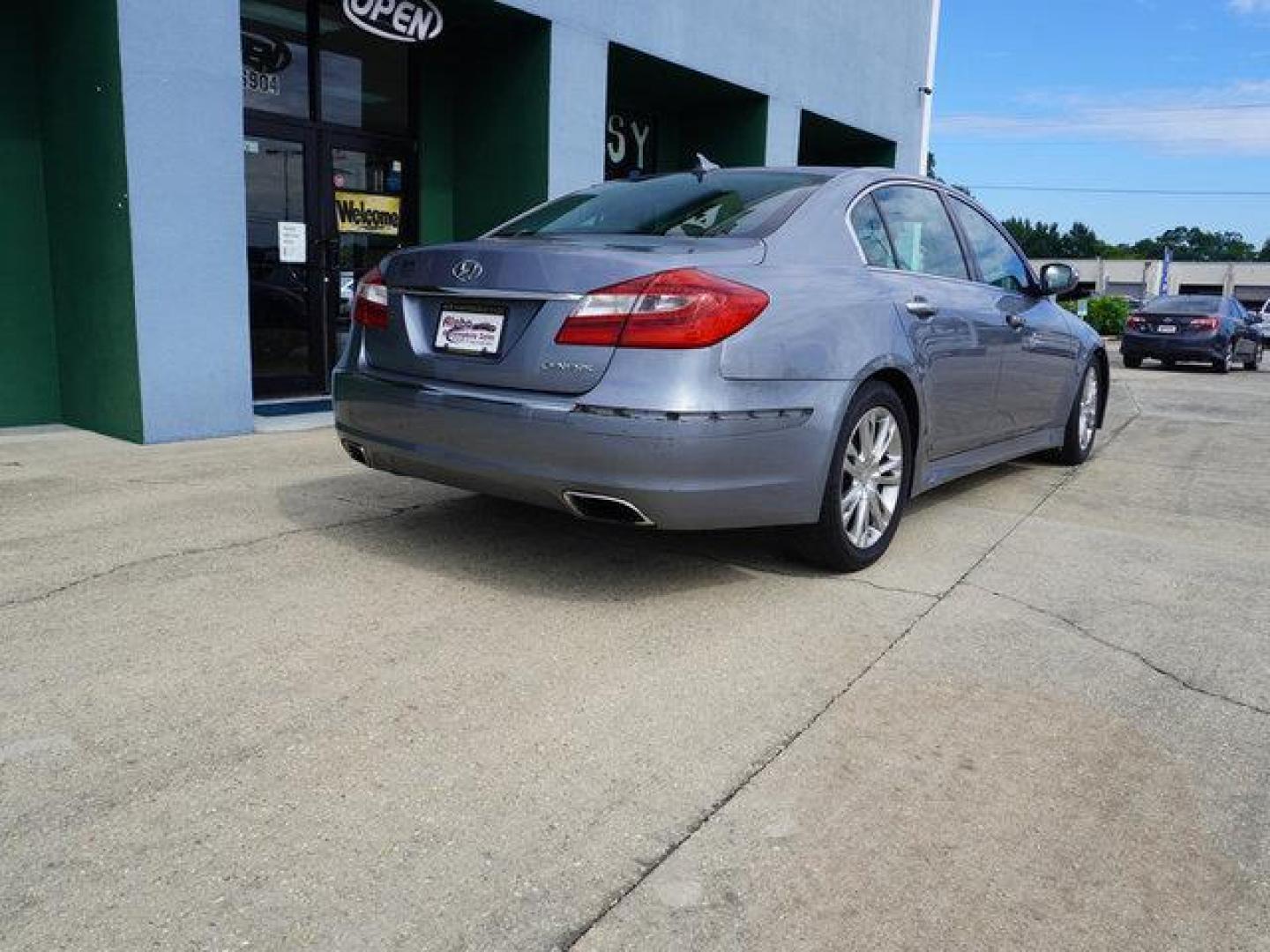 2014 Grey /Cashmere Hyundai Genesis 4dr Sdn V6 3.8L (KMHGC4DD6EU) with an 3.8L V6 engine, Automatic transmission, located at 6904 Johnston St., Lafayette, LA, 70503, (337) 988-1960, 30.143589, -92.100601 - Photo#12